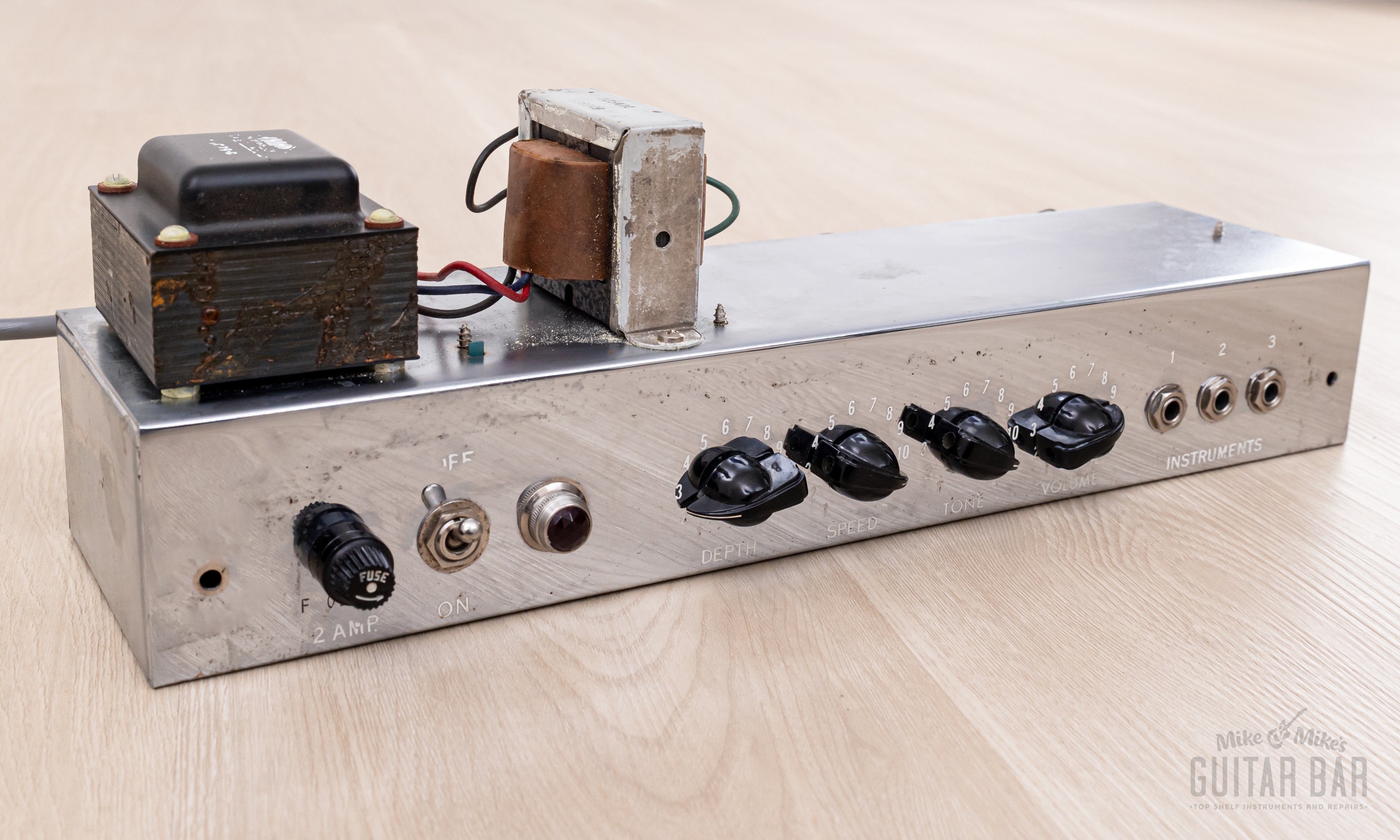 1959 Fender Vibrolux Tweed 5F11 Vintage Tube Guitar Amp w/ Jensen P10R, Cover & Ftsw