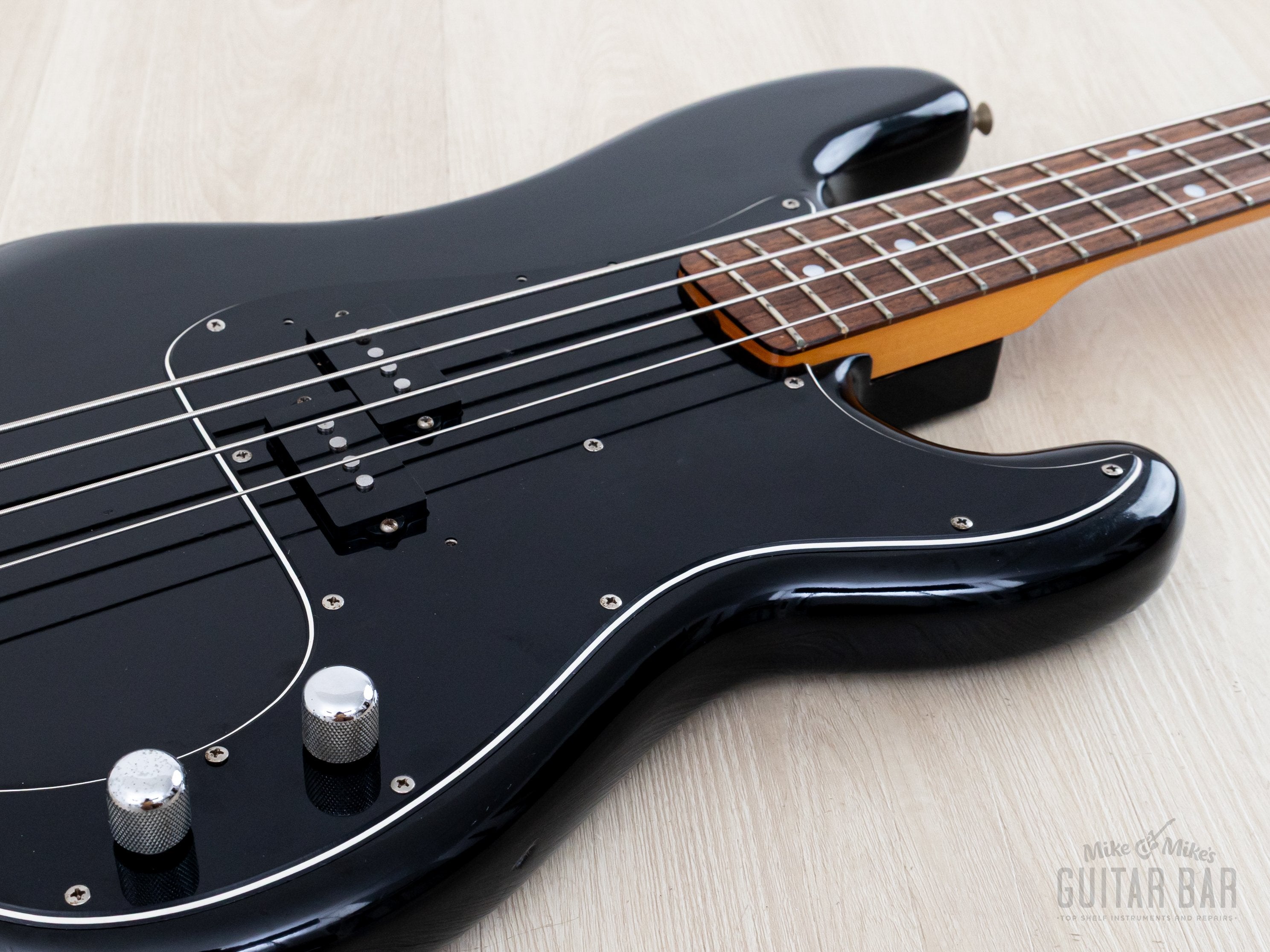 1981 Tokai Hard Puncher PB40 Vintage P Bass Black, Japan