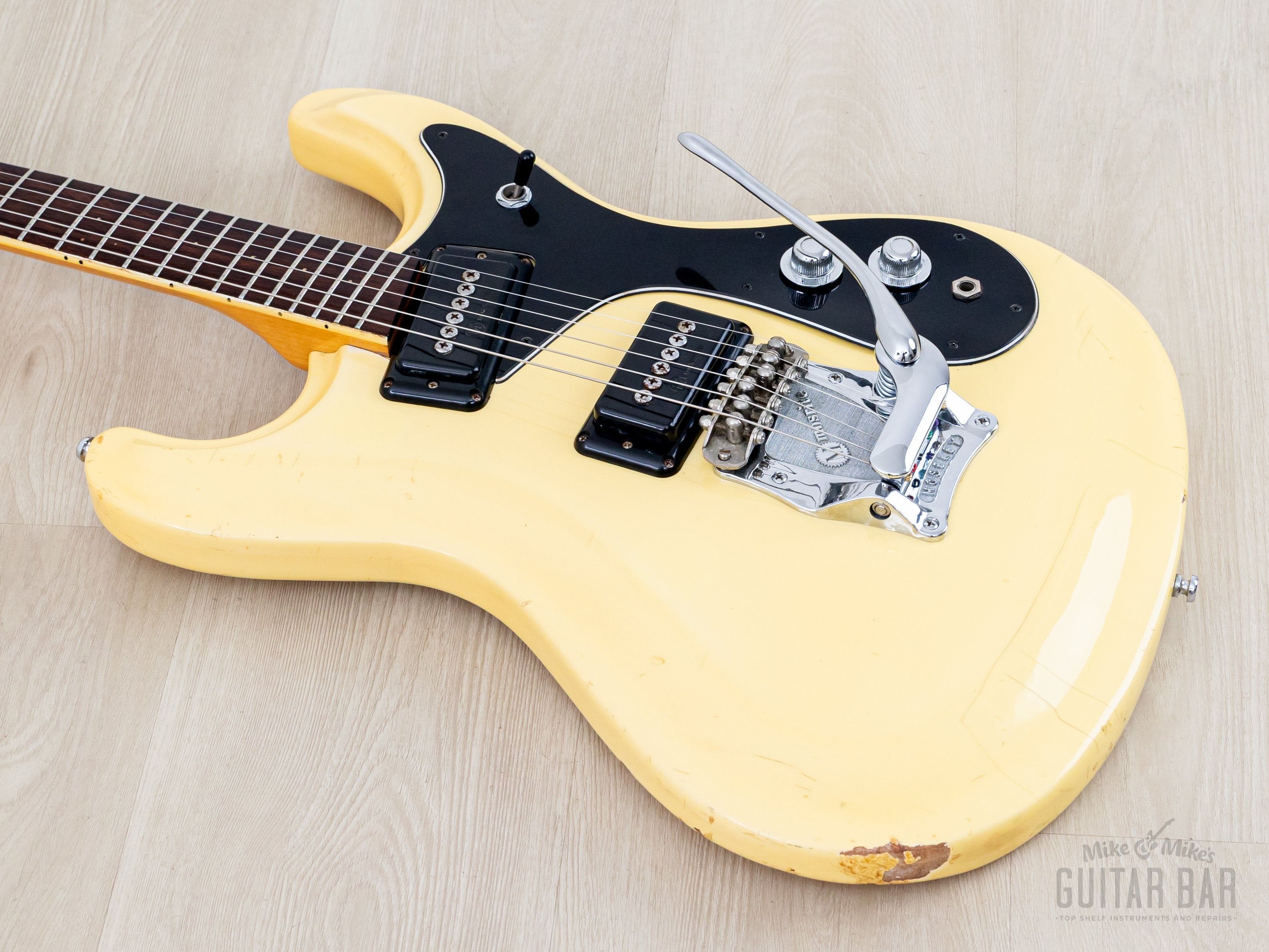 1970s Mosrite Ventures Model “Avenger” Vintage Electric Guitar White w