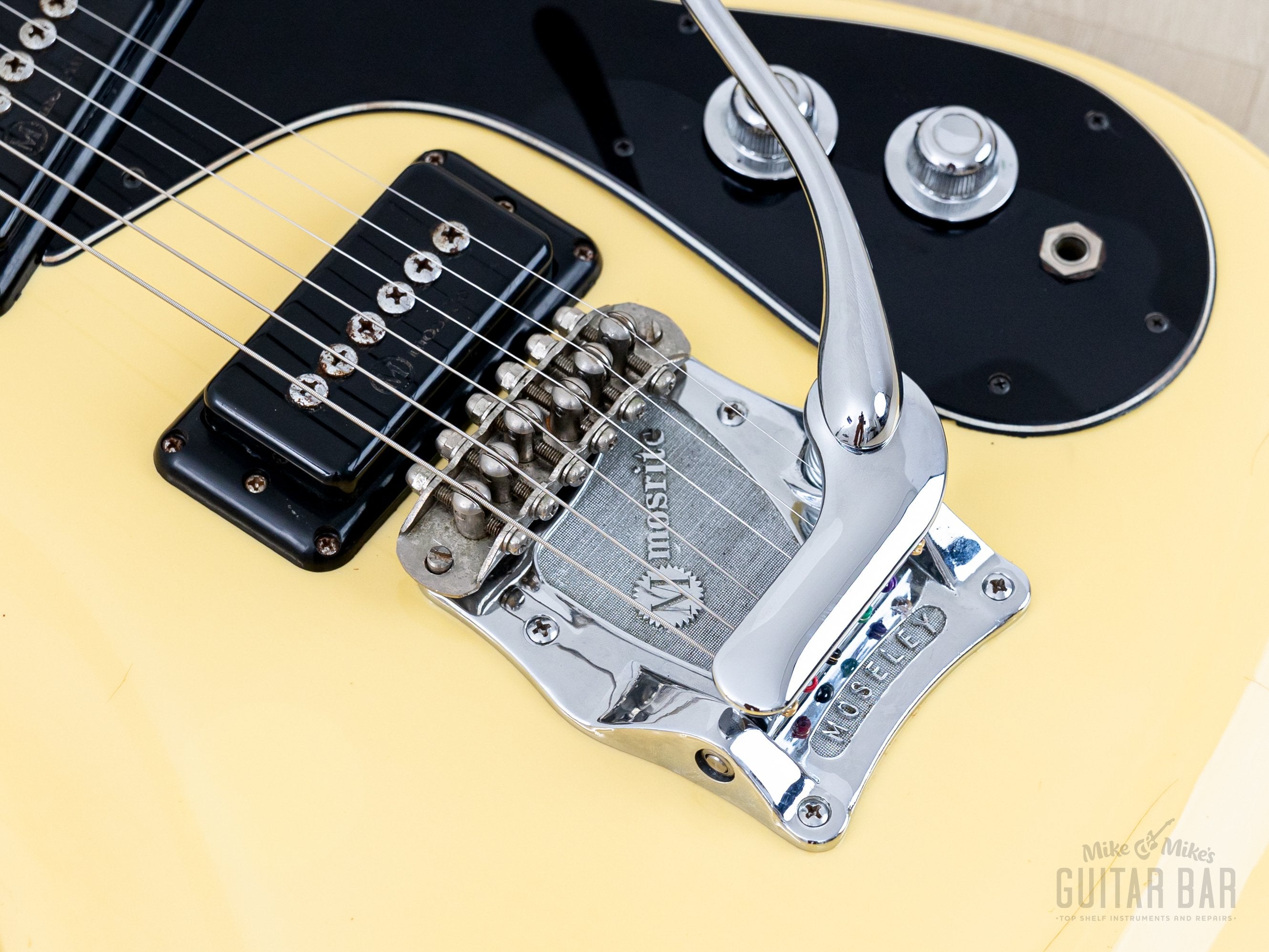 1970s Mosrite Ventures Model “Avenger” Vintage Electric Guitar White w