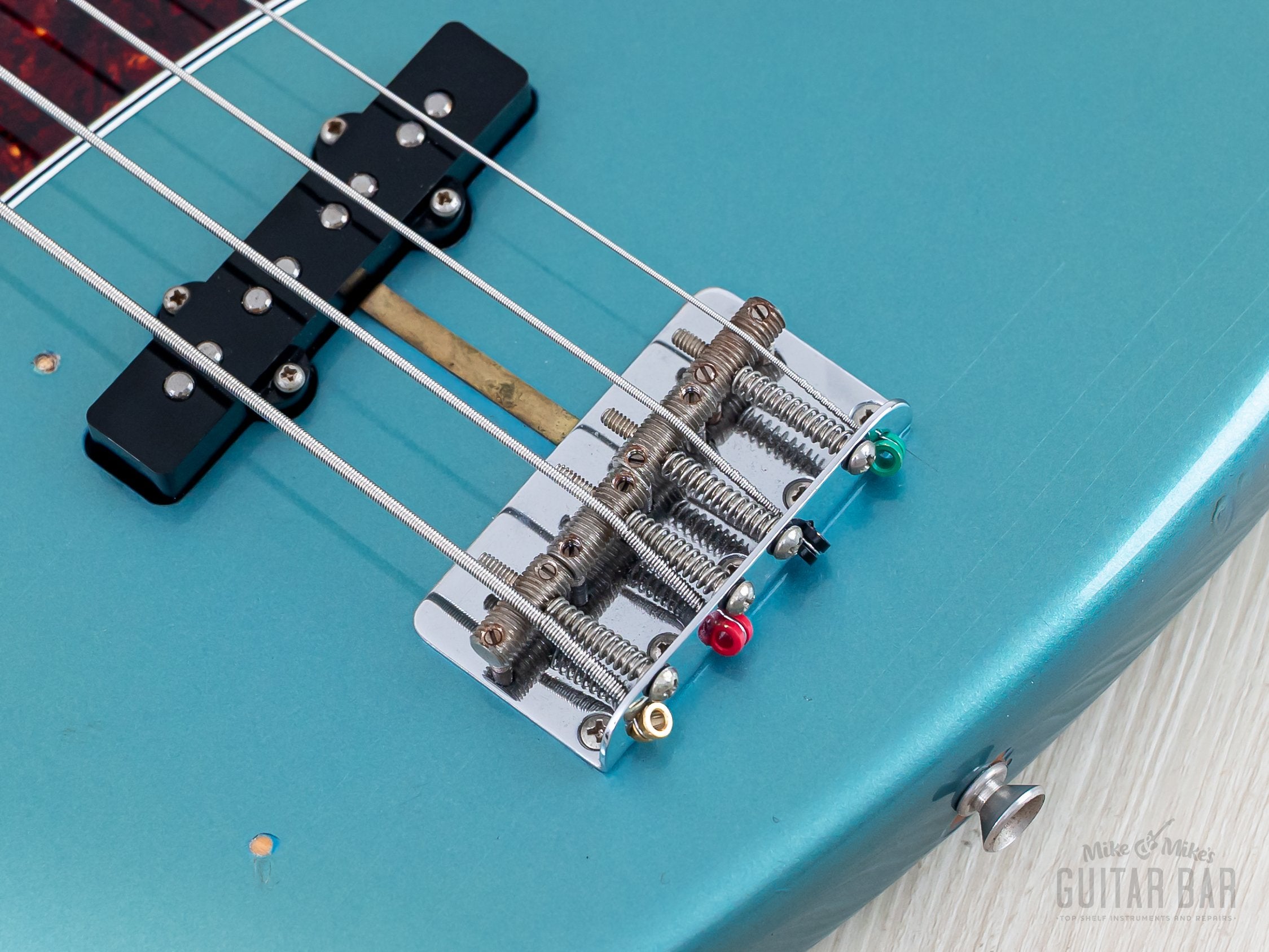 2000 Fender American Vintage '62 Jazz Bass Lake Placid Blue w/ Tweed C