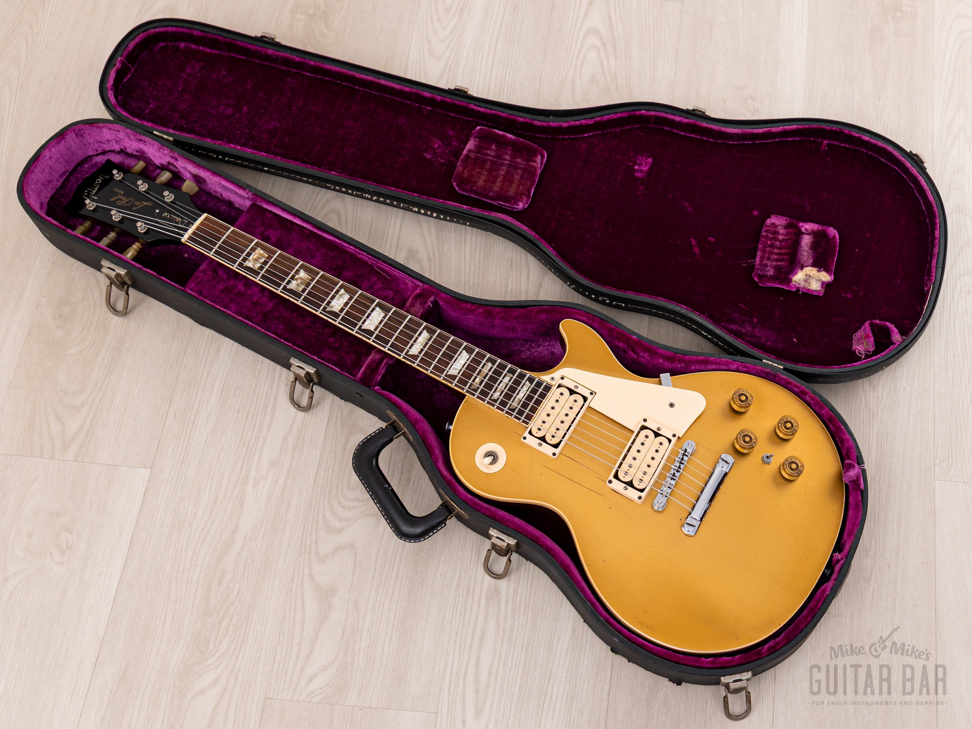 1973 Gibson Les Paul Deluxe Goldtop, Standard Conversion w/ DiMarzio Super Distortion & Case