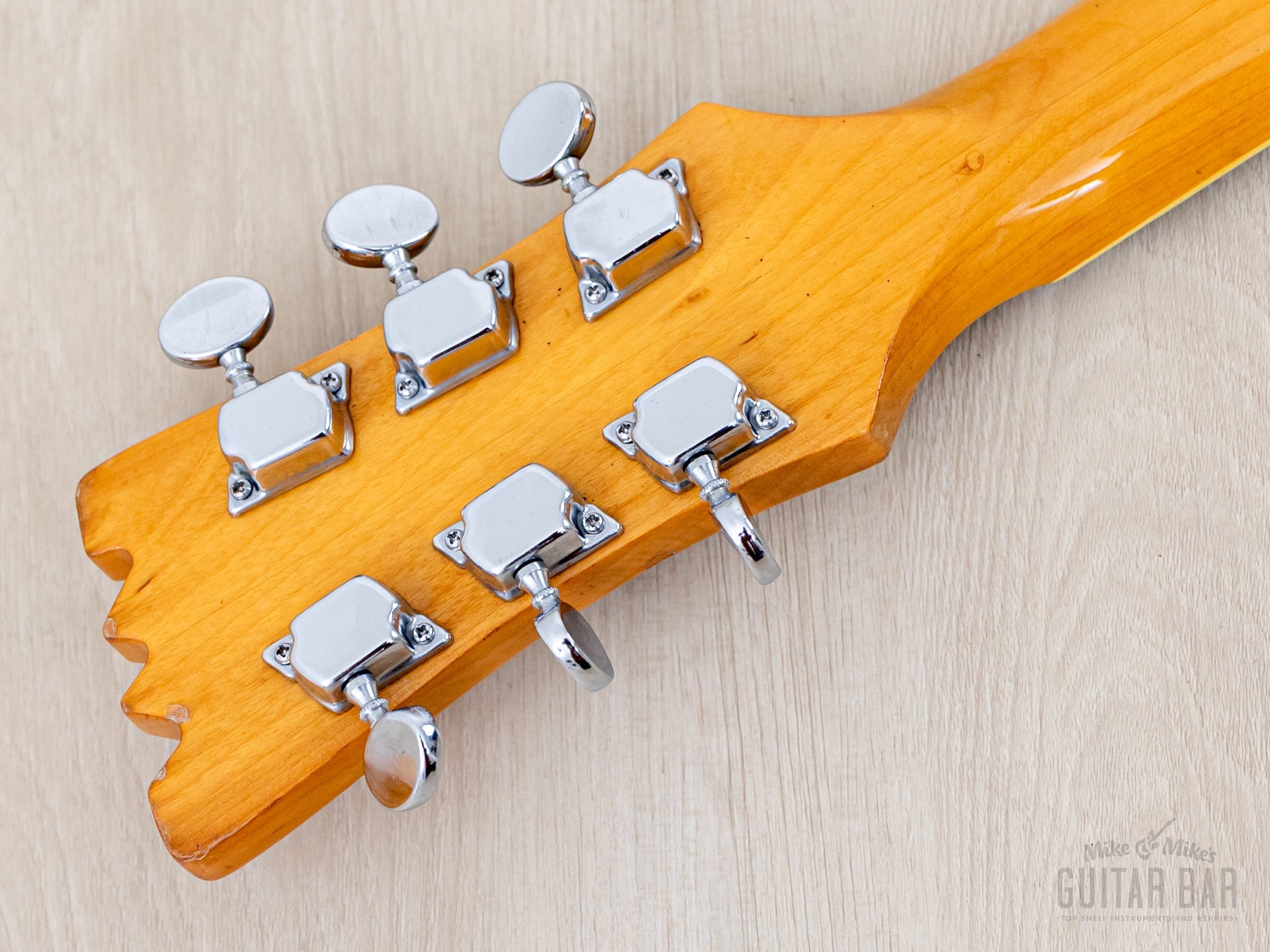 1970s Mosrite Ventures Model “Avenger” Vintage Electric Guitar White w