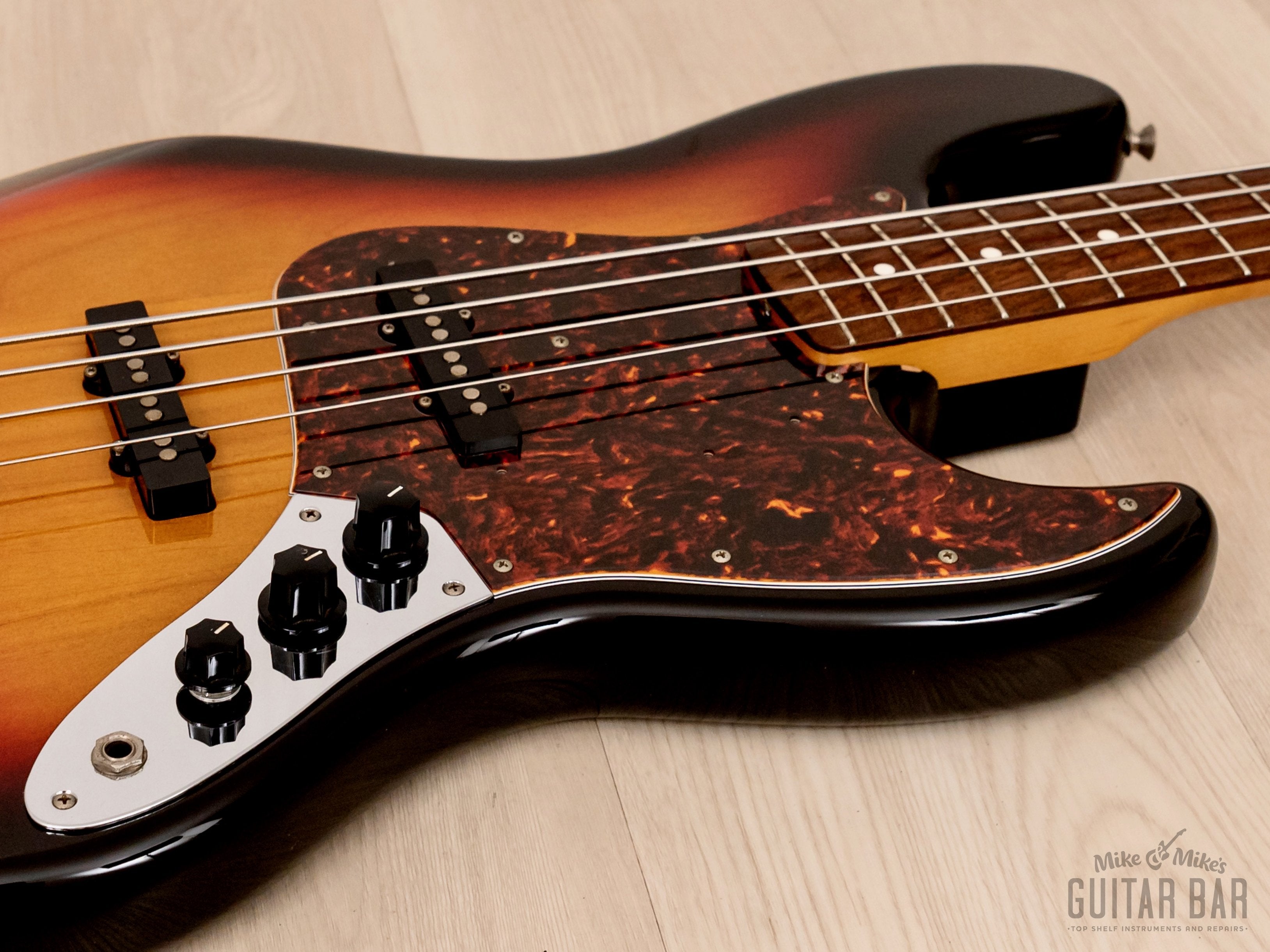 2006 Fender Jazz Bass '62 Vintage Reissue JB62-58 Sunburst, Japan 