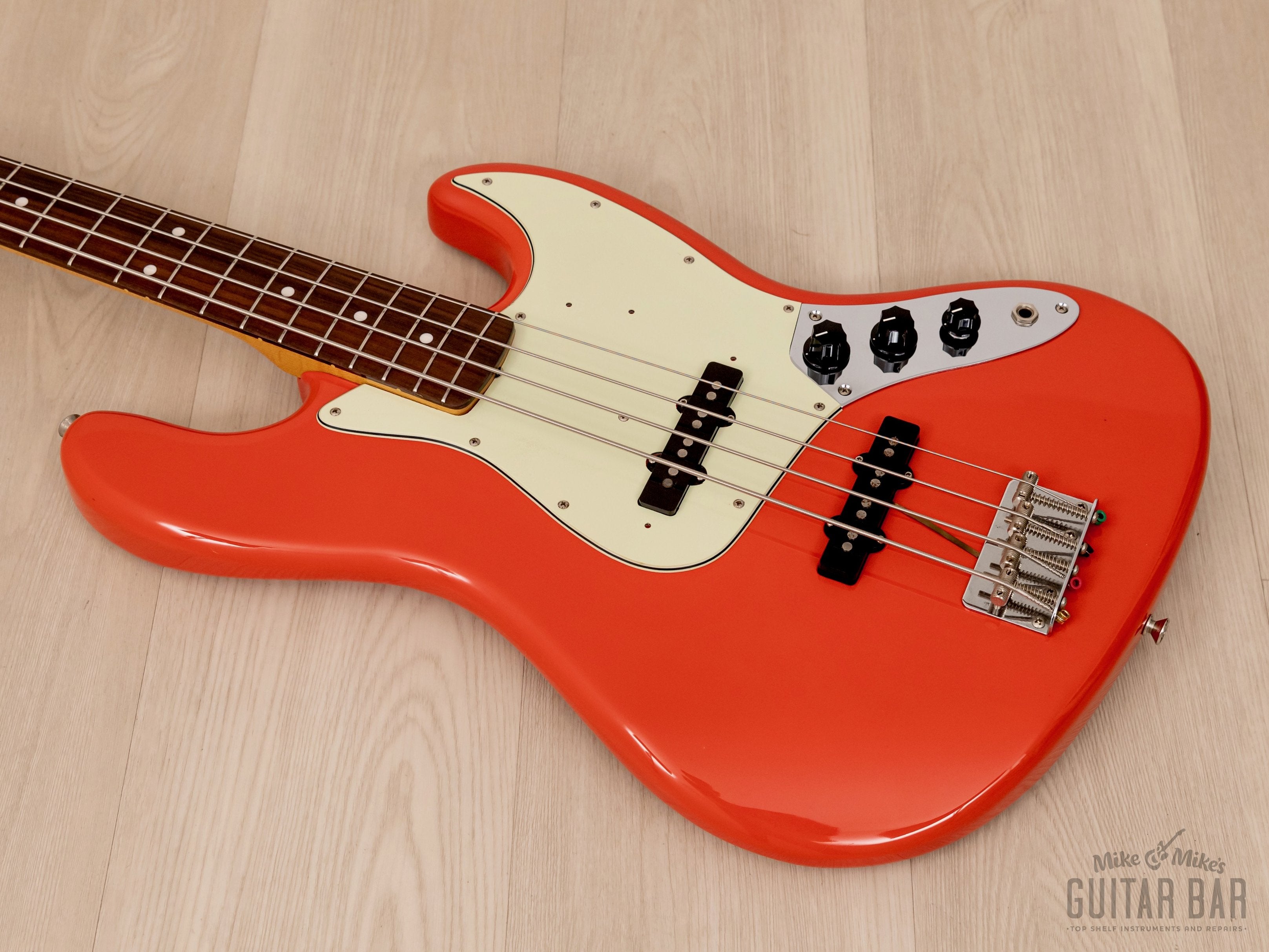 2002 Fender Jazz Bass ‘62 Vintage Reissue JB62-75US Fiesta Red w/ USA Pickups, Japan CIJ