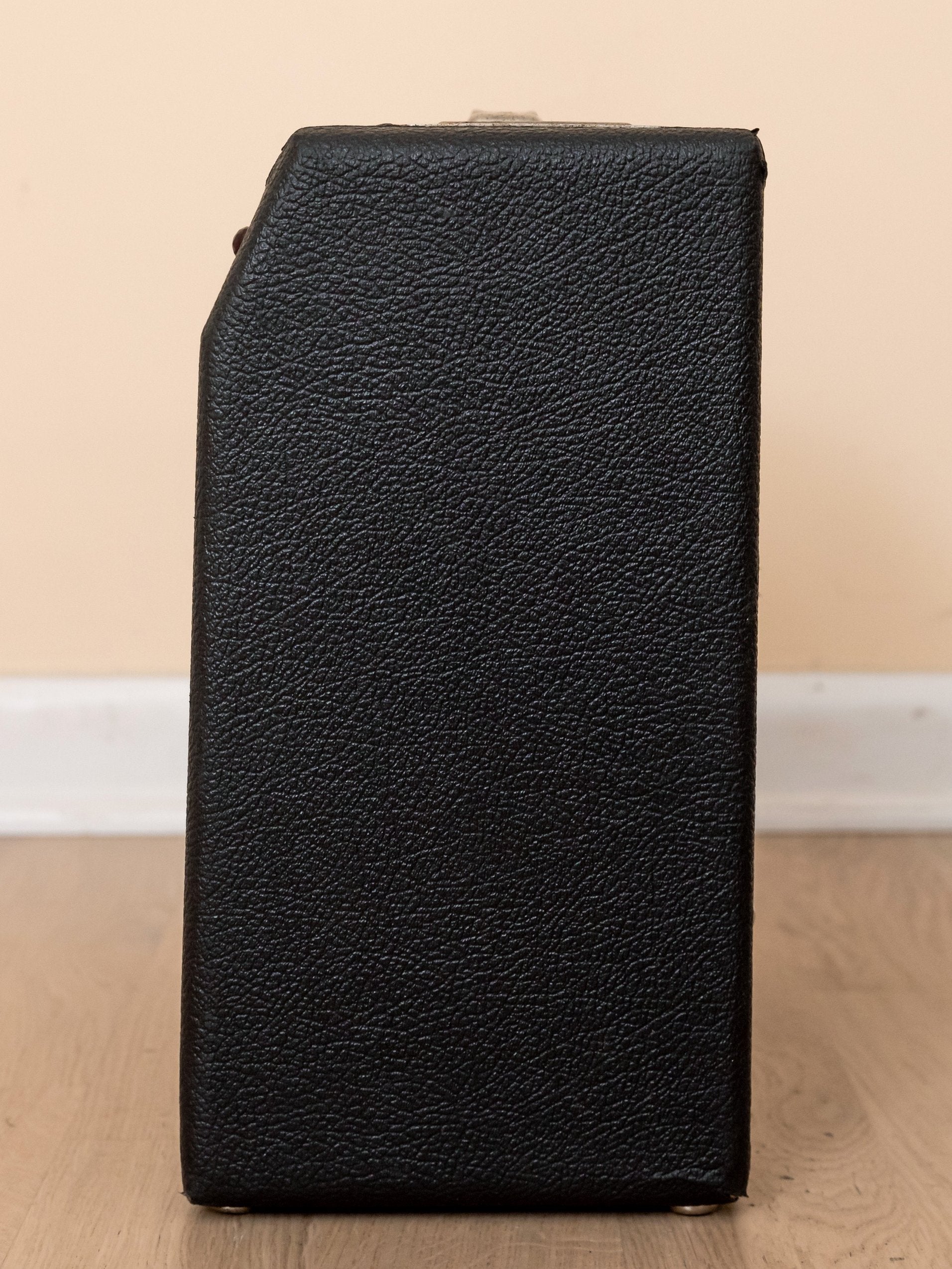 1965 Fender Vibro Champ Vintage Black Panel Tube Amp 1x8, Class A