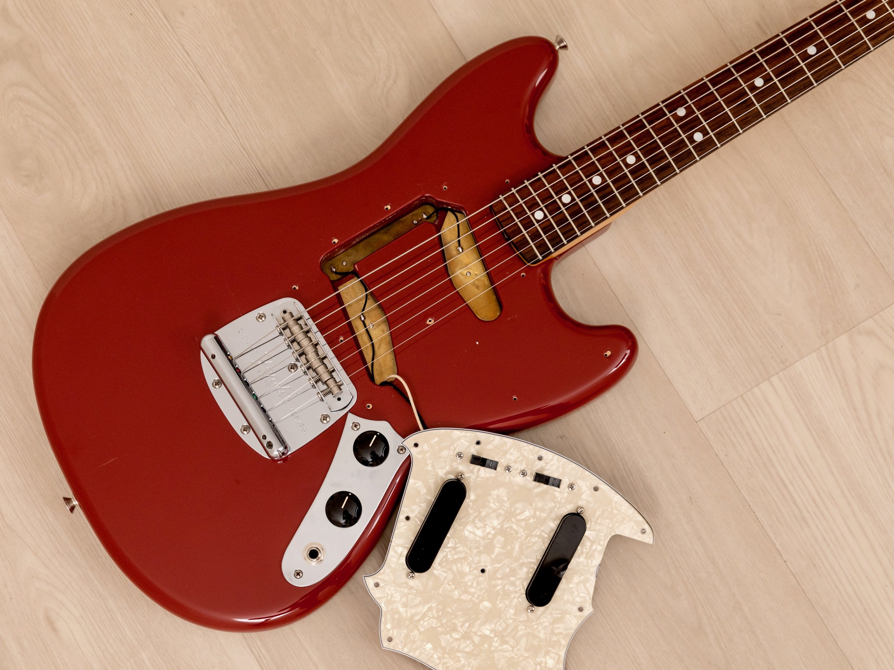 2010 Fender Mustang '65 Vintage Reissue MG65 Dakota Red w/ Gray 