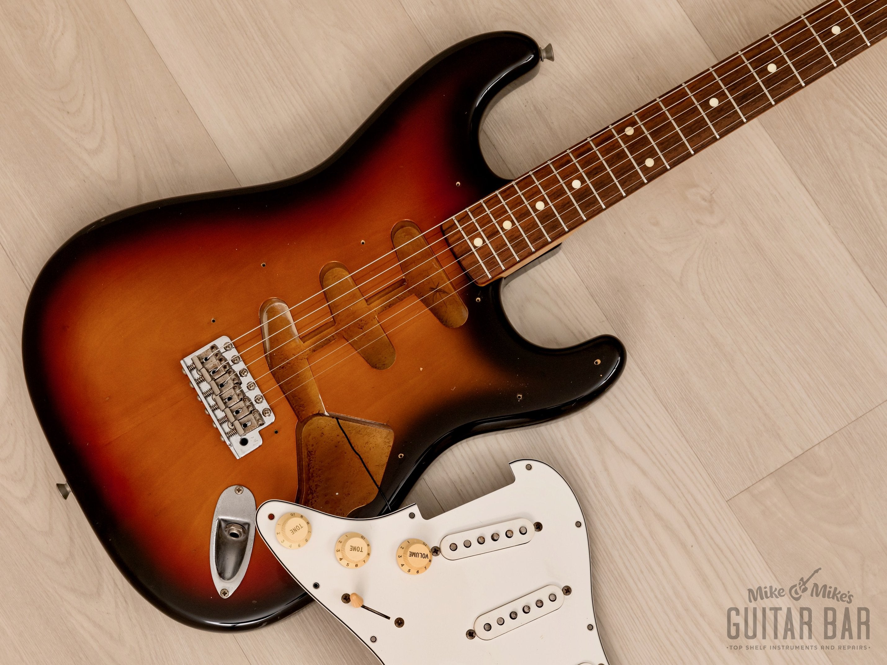 1998 Fender Stratocaster ‘62 Vintage Reissue ST62-58US Sunburst w/ USA Pickups & Case, Japan CIJ