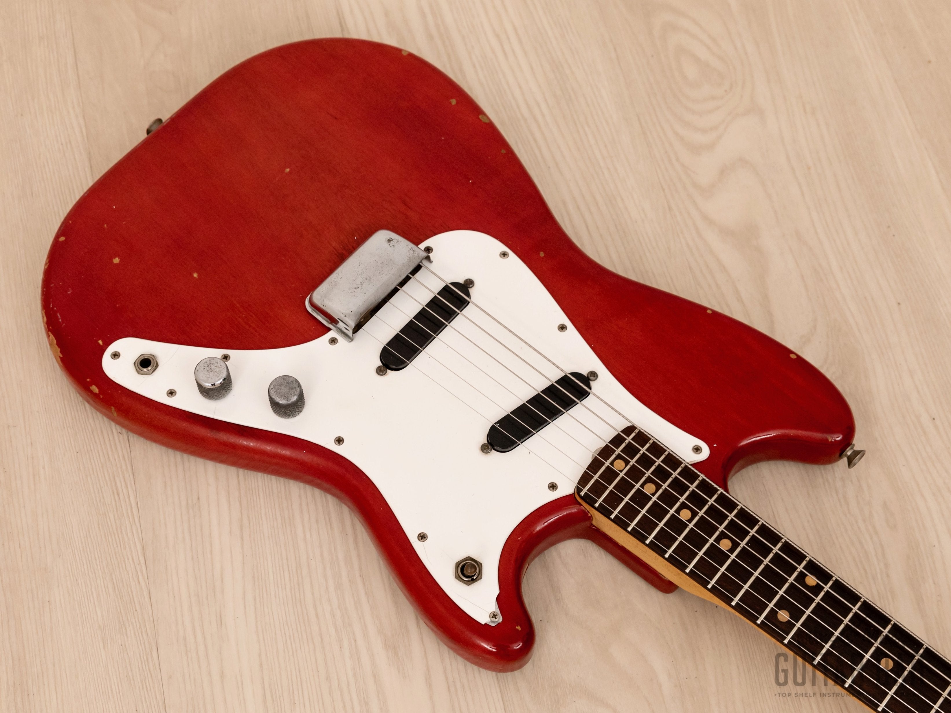 1963 Fender Duo Sonic Vintage Short Scale Guitar w/ Mahogany Body, 100% Original