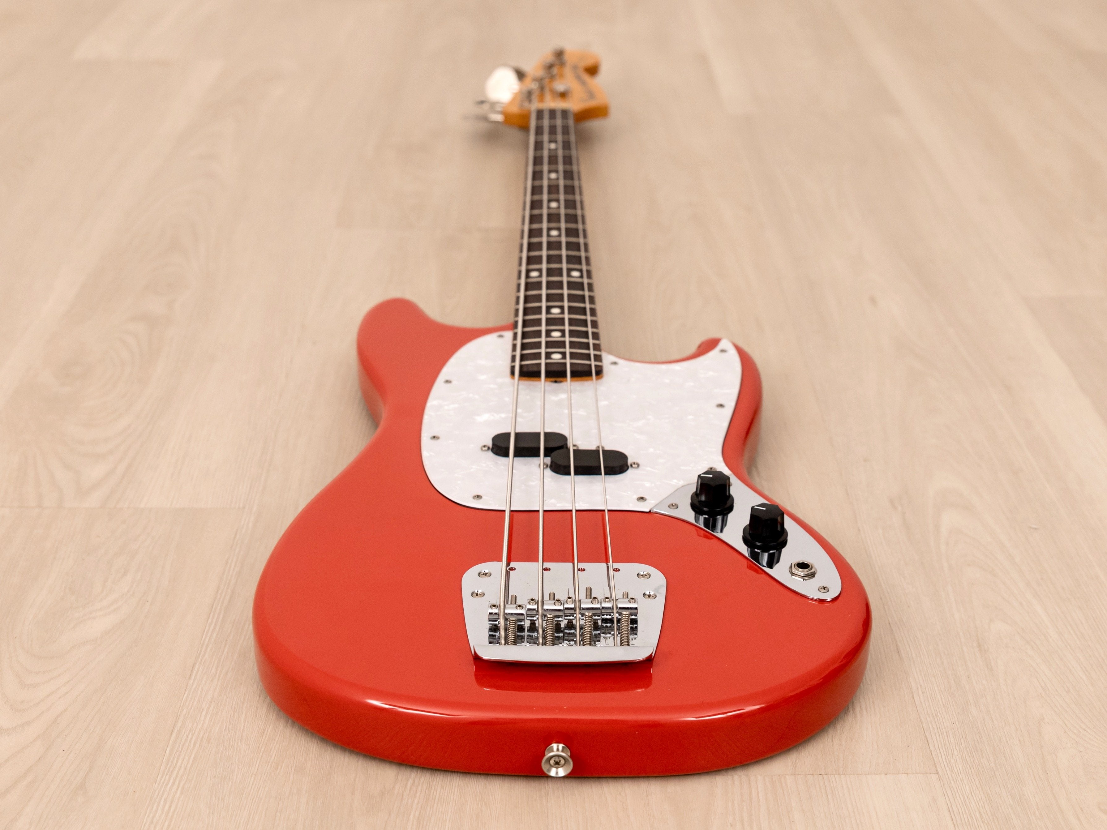 2005 Fender Mustang Bass MB98-70SD Short Scale Vintage Reissue Fiesta Red, Japan CIJ