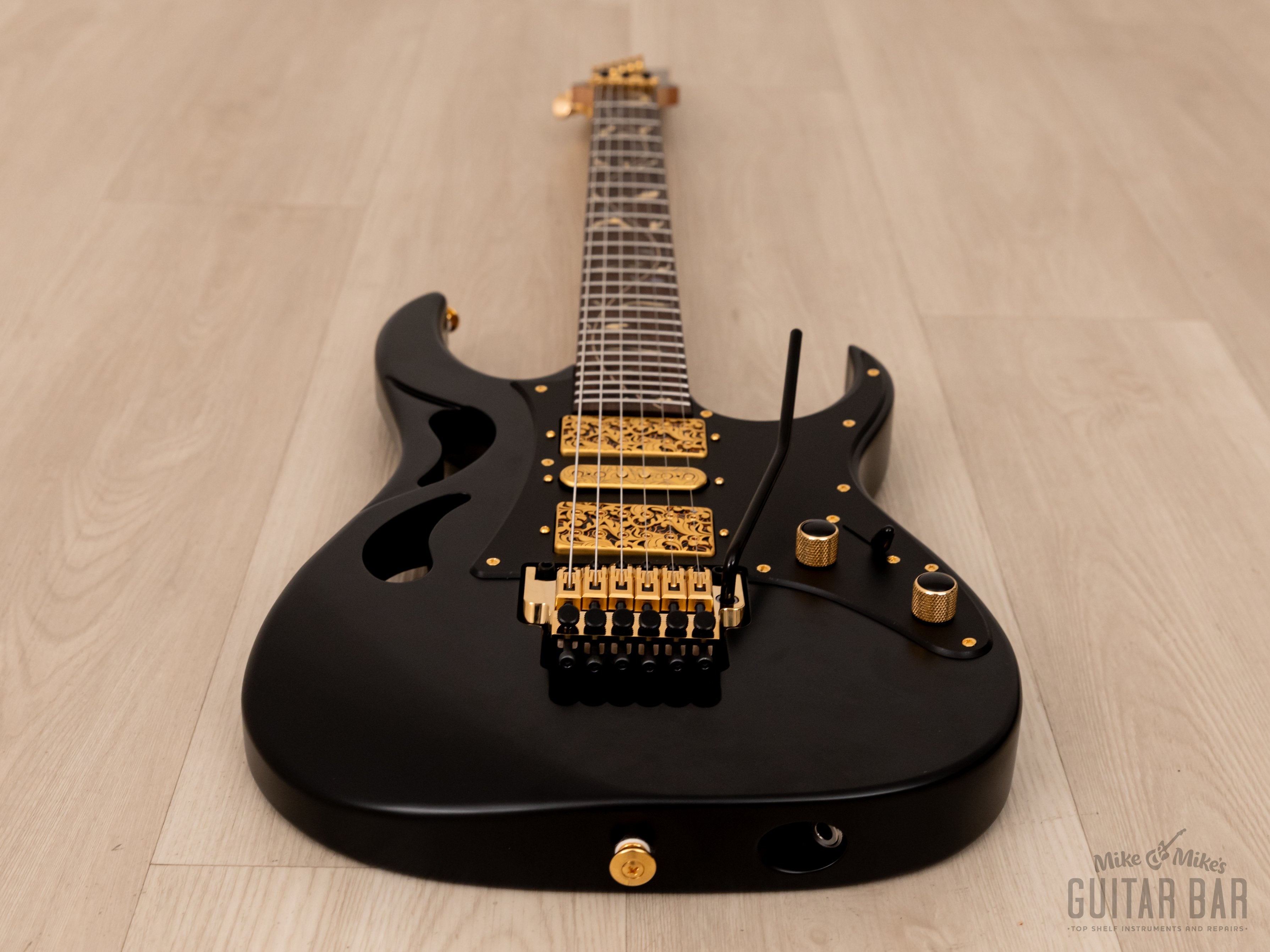 2023 Ibanez Steve Vai Signature PIA3761-XB Onyx Black, Mint Condition w/ Case, Tags