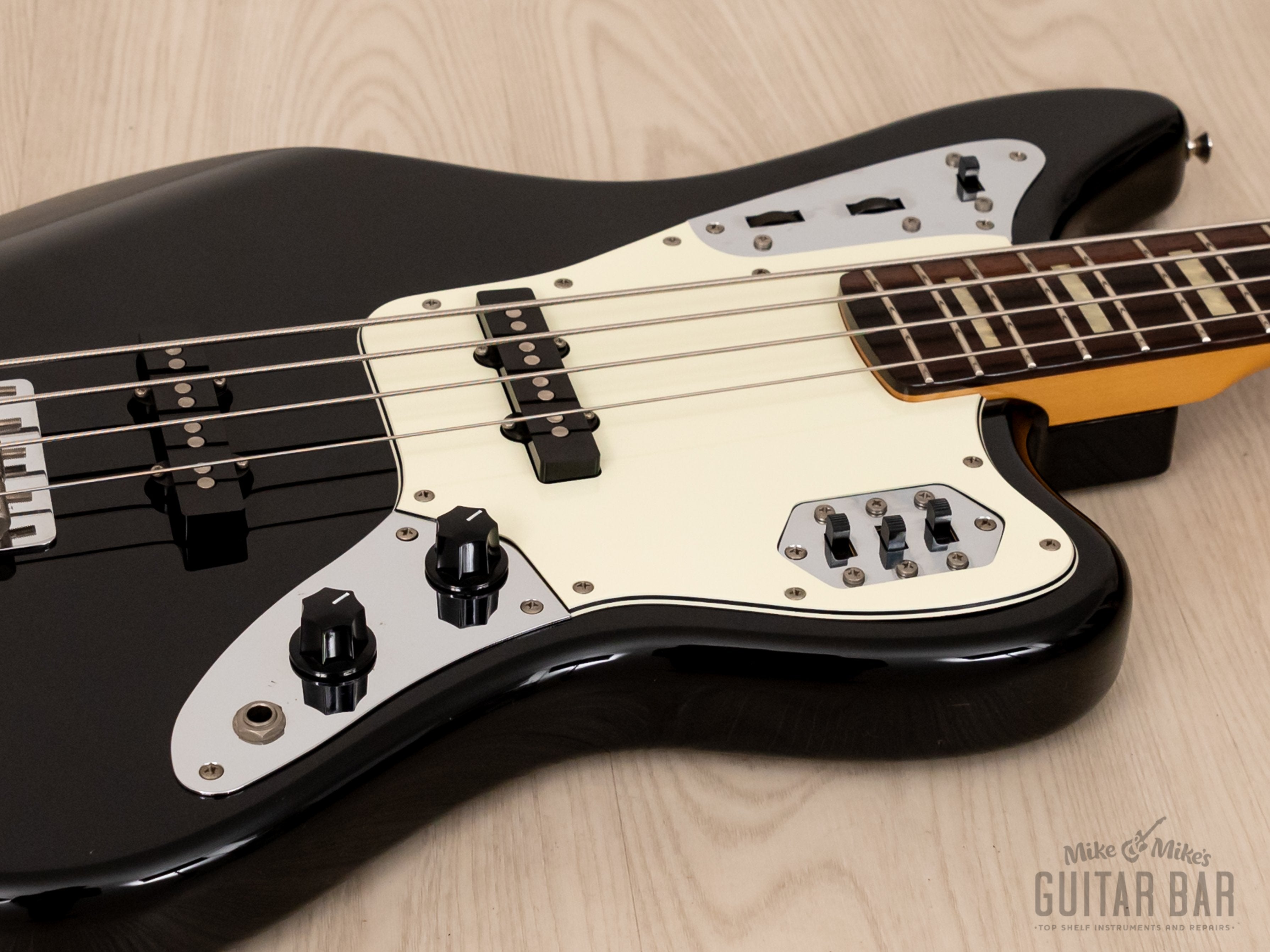 Fender Japan JAB EQ BLACK ジャガーベース - ベース