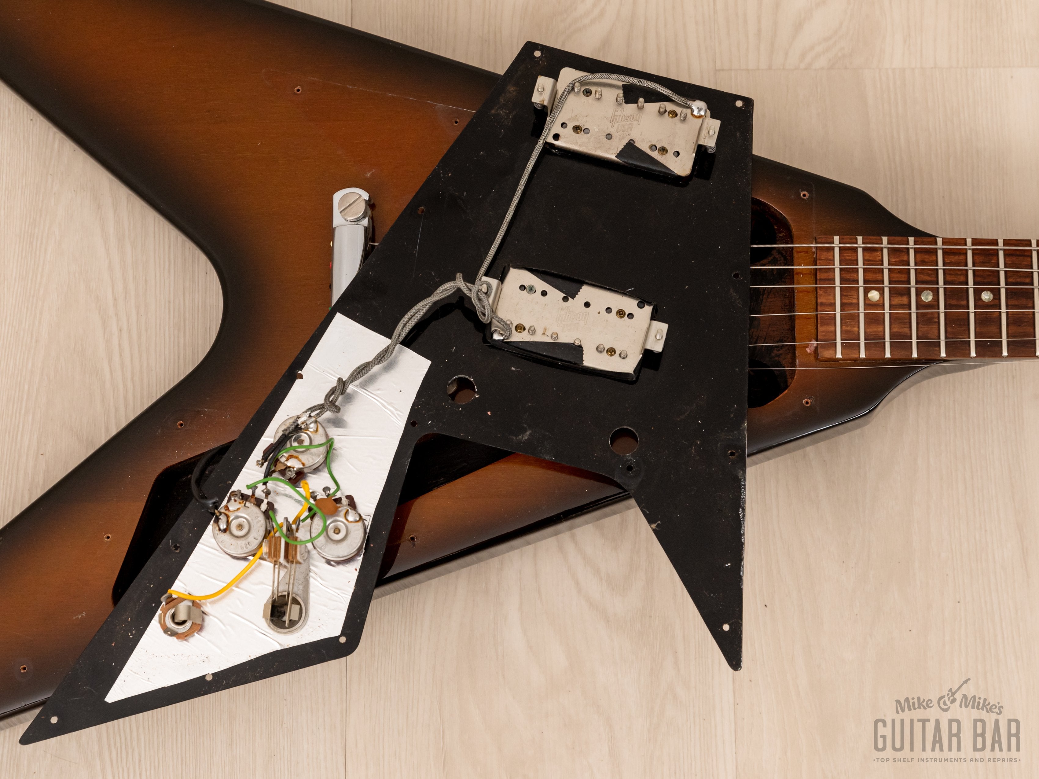 1992 Gibson Flying V '67 Vintage Reissue Sunburst 100% Original w/ Case