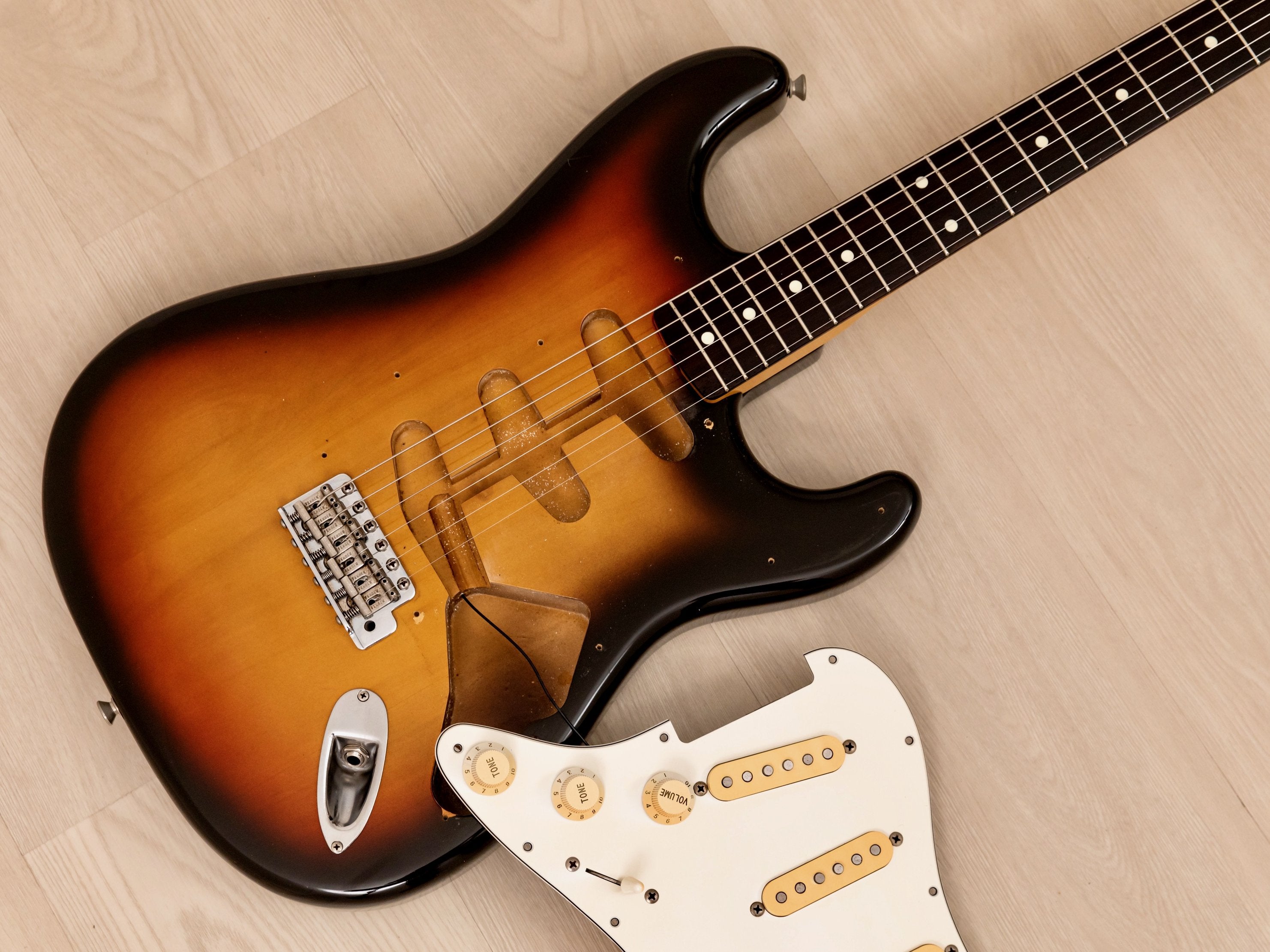1988 Fender Stratocaster '62 Vintage Reissue ST62-55 Sunburst, Japan MIJ Fujigen