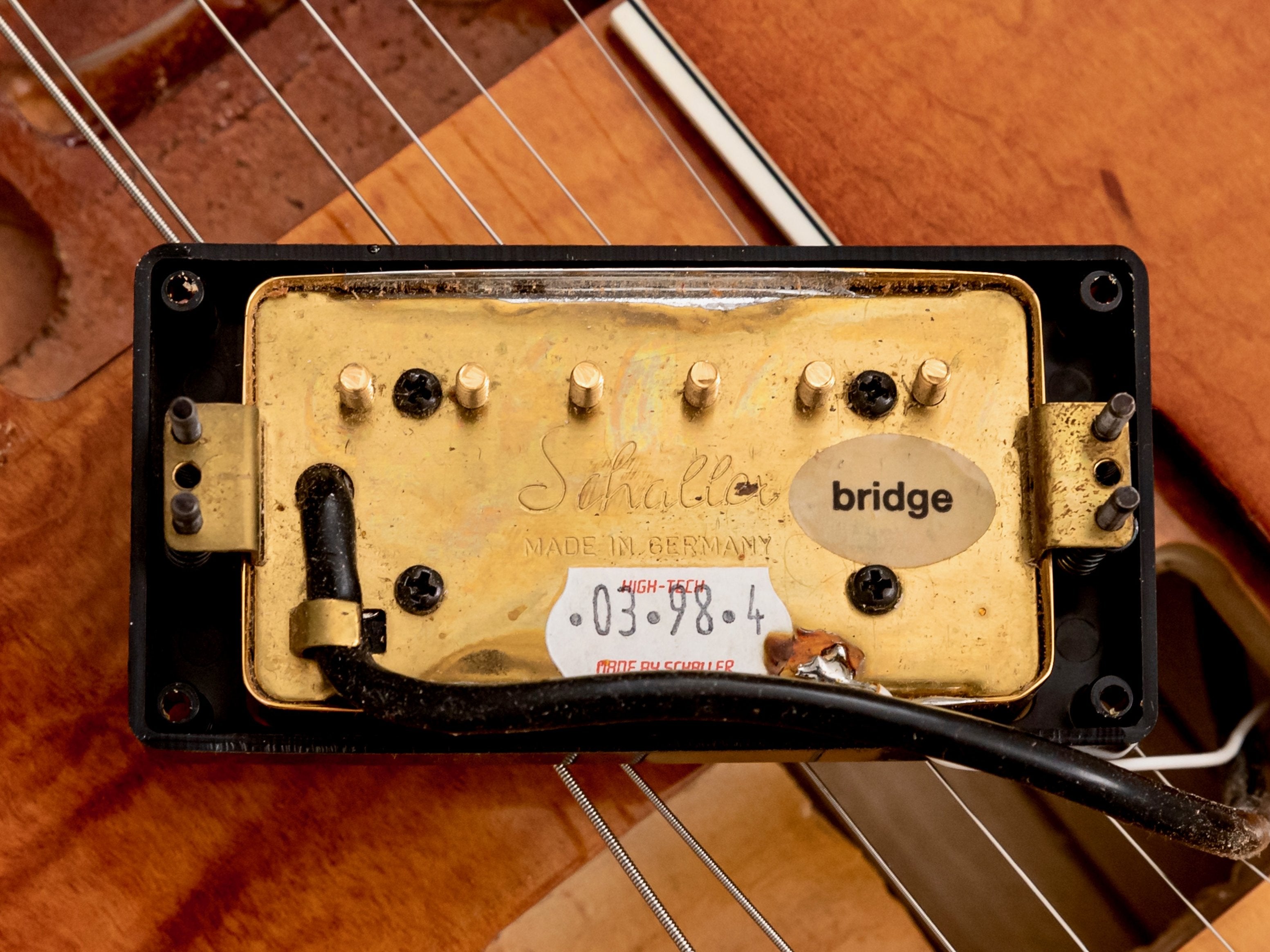 1998 Heritage H-555 ES Semi-Hollow Electric Guitar Almond Sunburst, Near-Mint w/ Case
