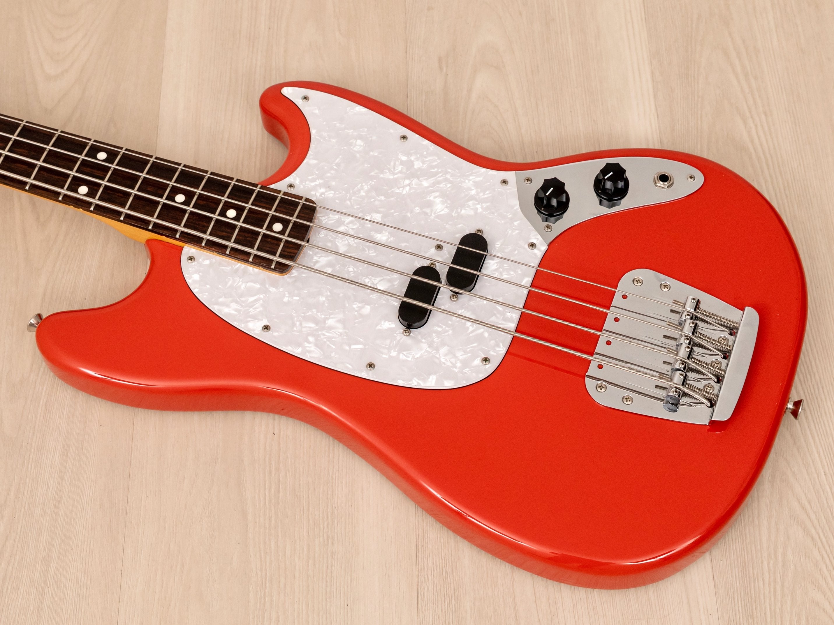 2005 Fender Mustang Bass MB98-70SD Short Scale Vintage Reissue Fiesta Red, Japan CIJ