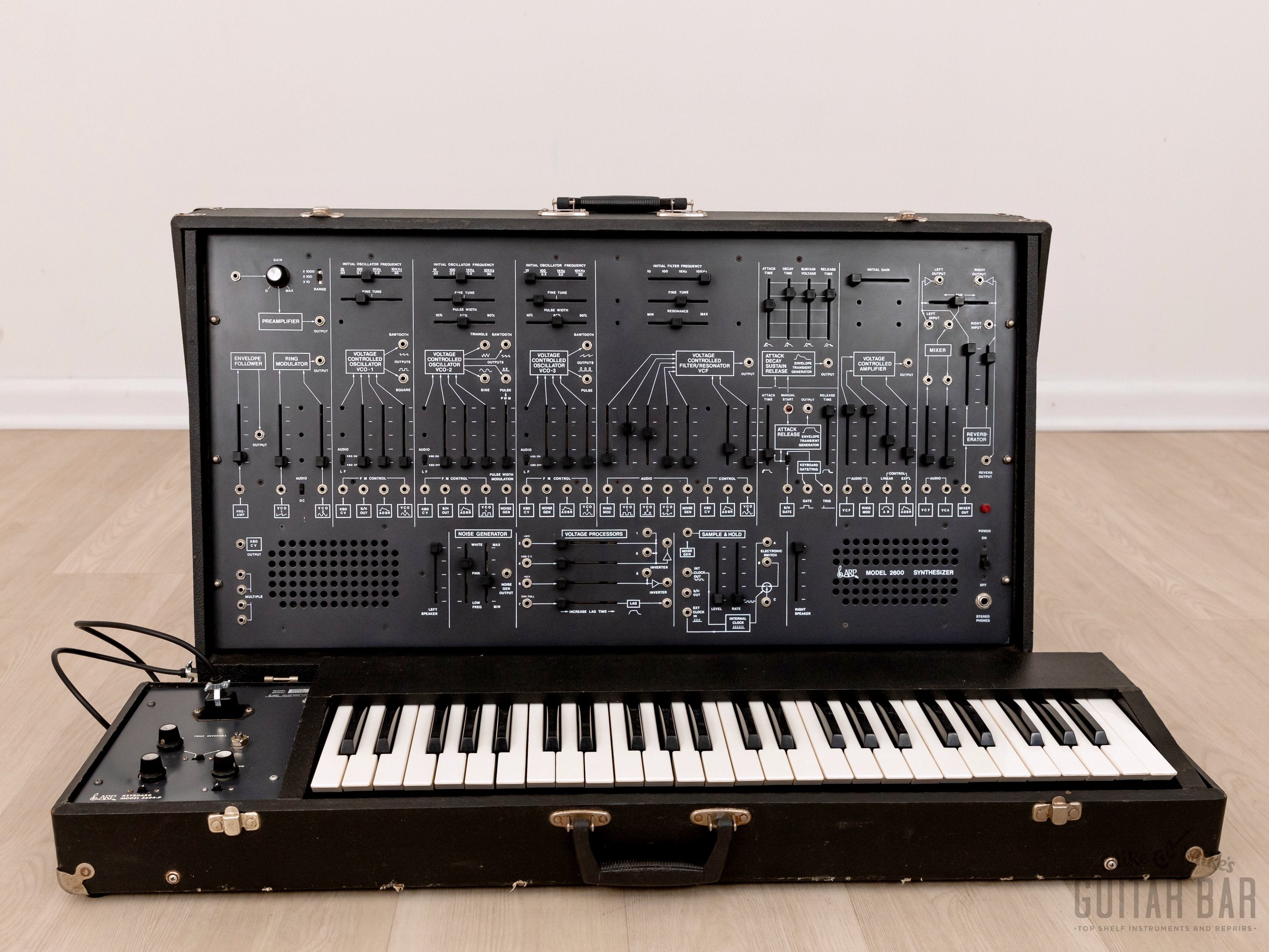 1975 ARP 2600 model 2601 V1.0 Vintage Analog Synthesizer w/ 3604-P Keyboard Controller, Serviced