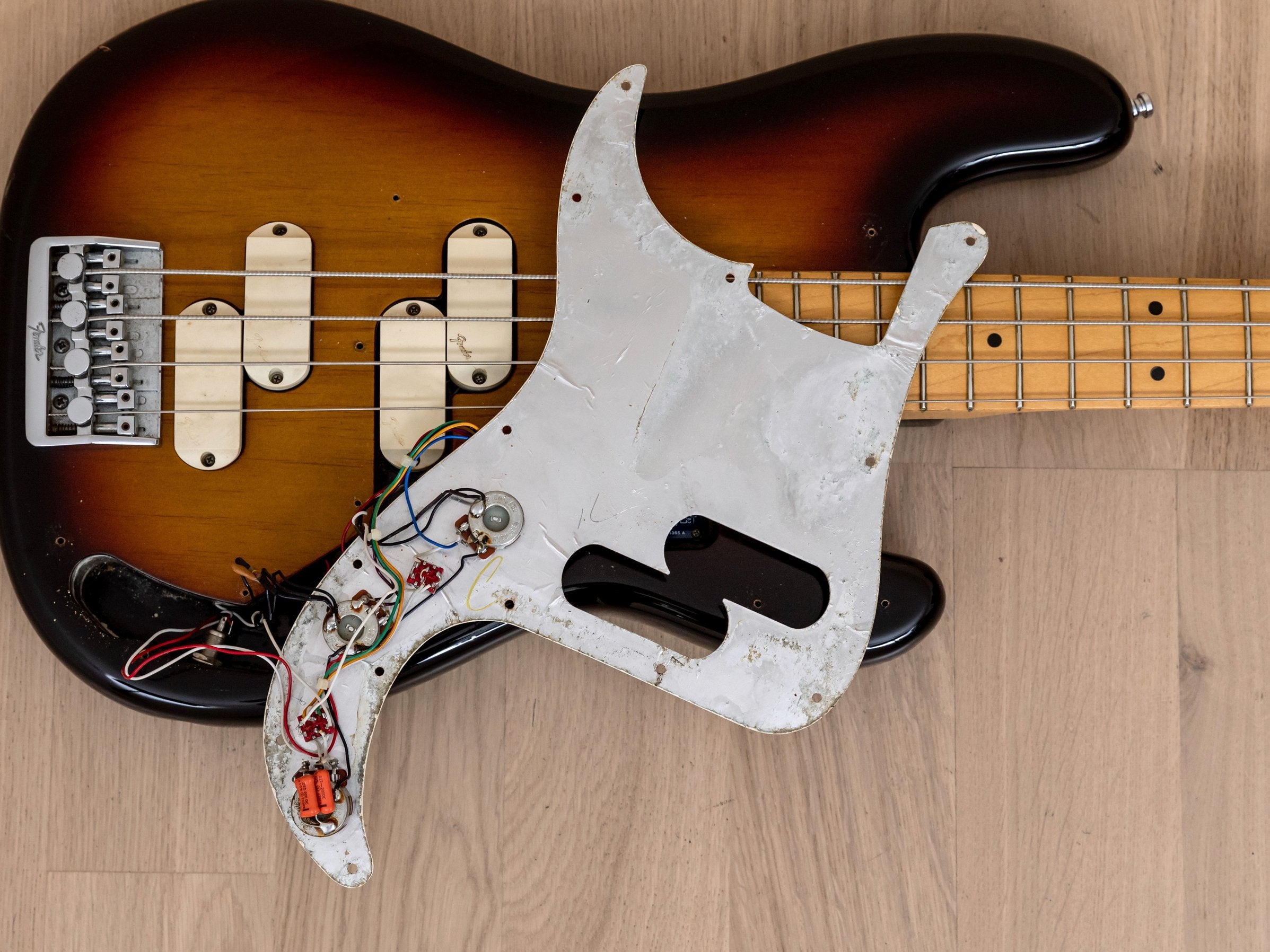 1984 Fender Precision Bass Elite II Vintage Electric Bass Guitar Sunburst w/ Case
