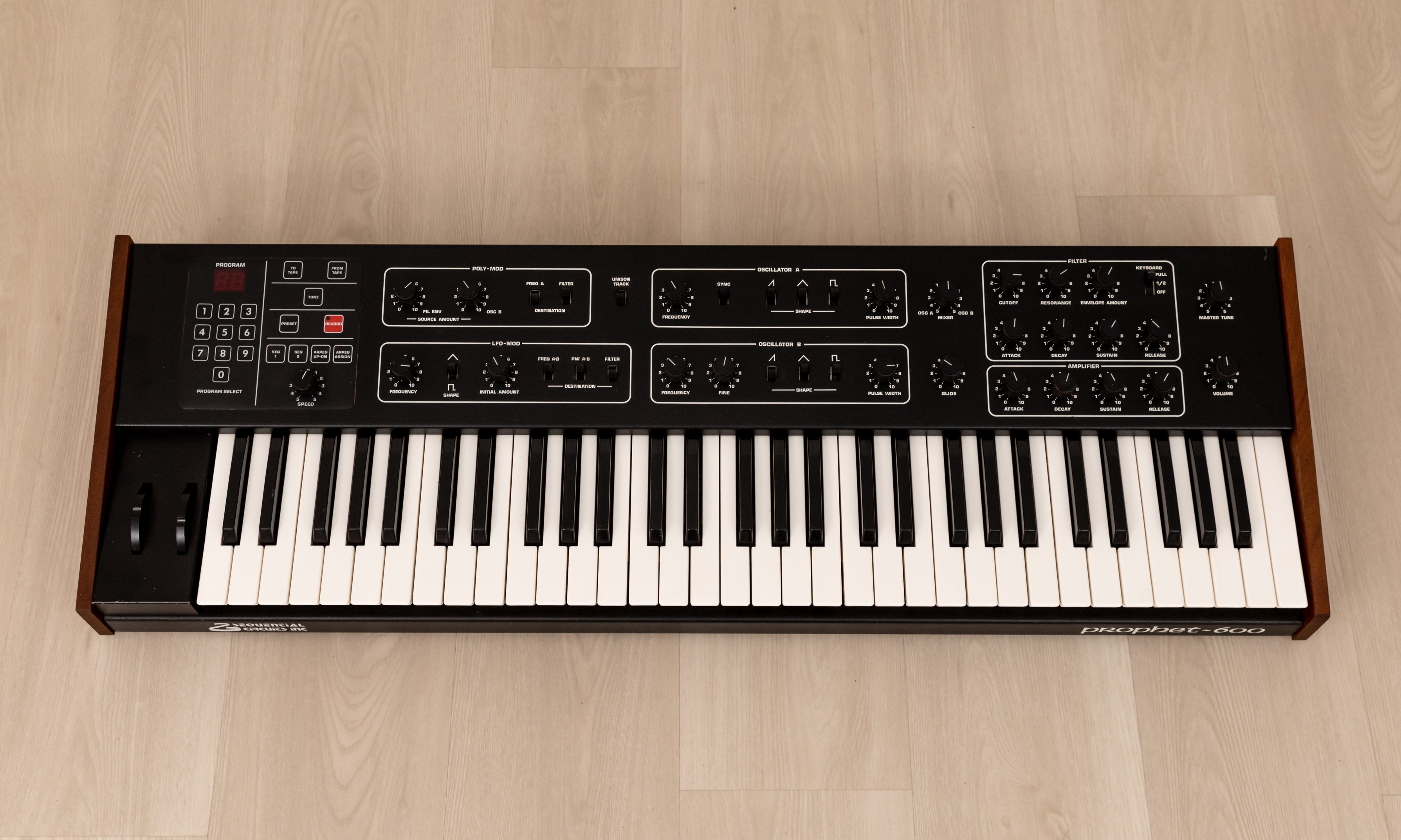 1980s Sequential Circuits Prophet 600 Vintage Analog Synthesizer w/ MIDI, Serviced