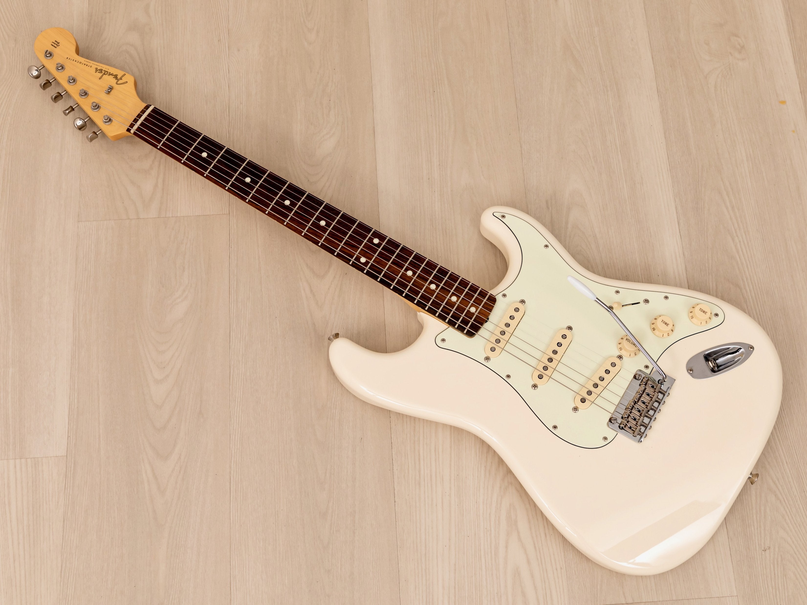 2019 Fender Hybrid 60s Stratocaster Olympic White w/ USA Pickups & Hangtags, Japan MIJ