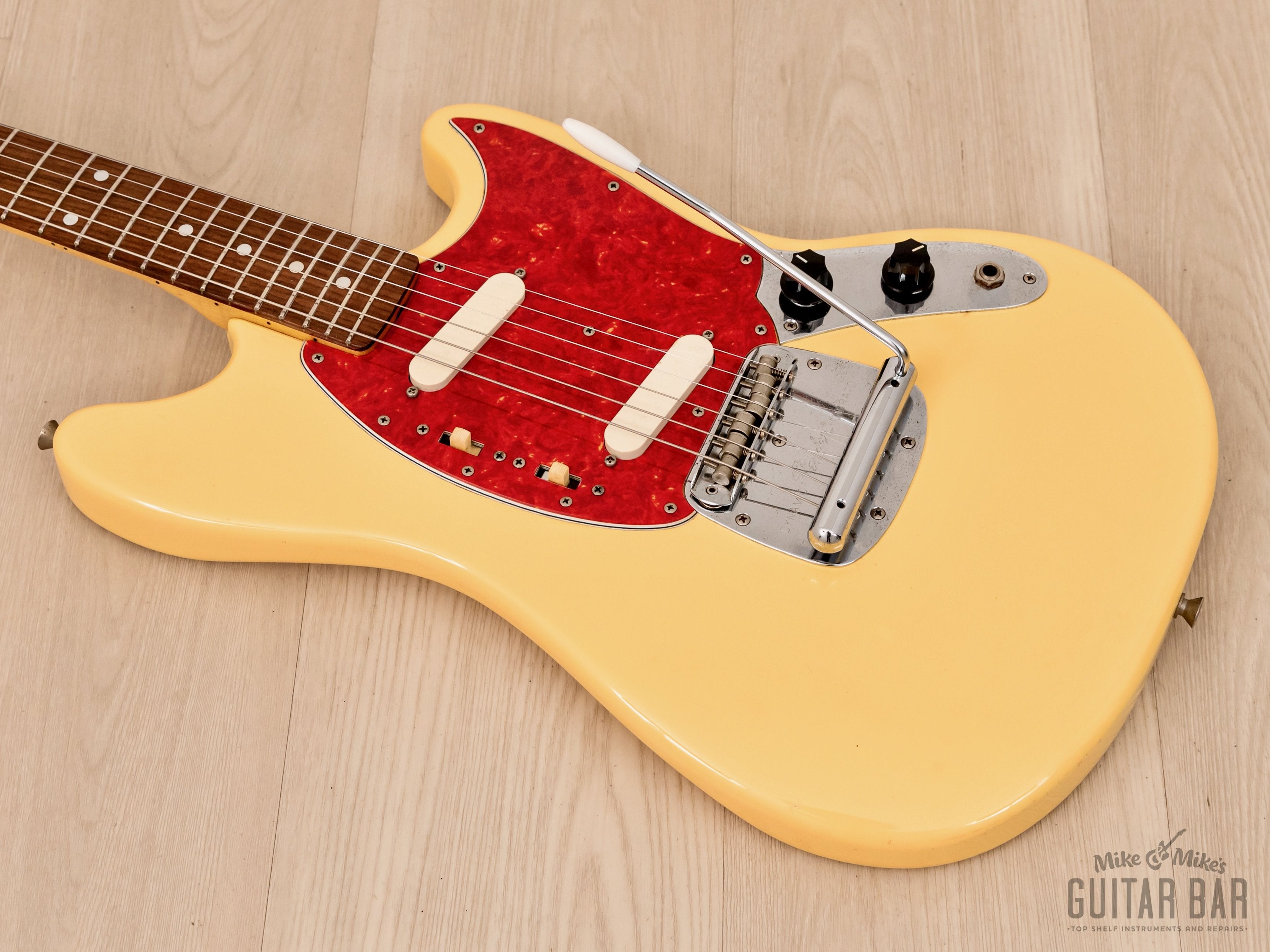 1996 Fender Mustang '69 Vintage Reissue MG69-65 Yellow White