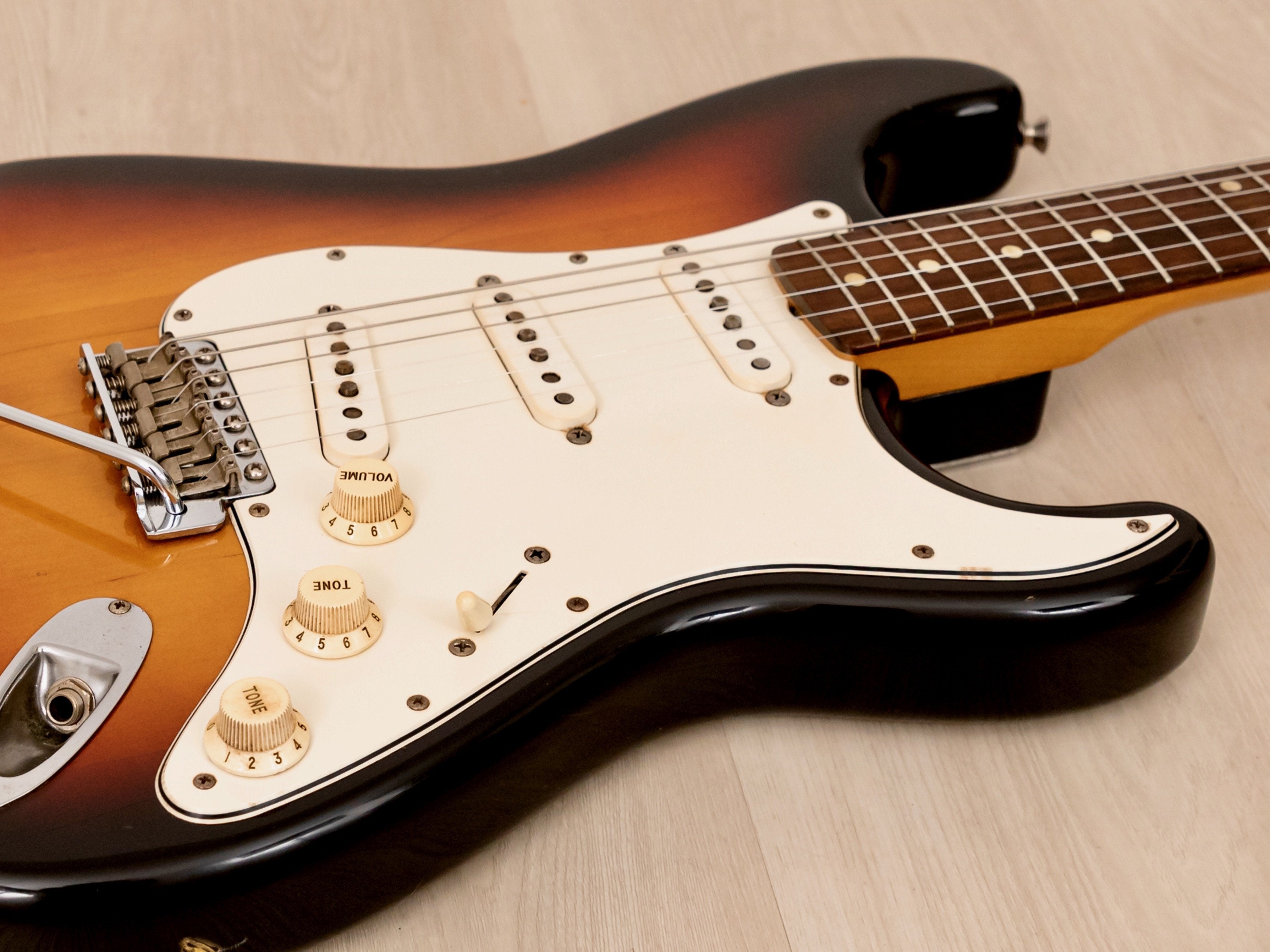 1993 Fender Stratocaster '62 Vintage Reissue ST62-70 Sunburst w/ USA P –  Mike u0026 Mike's Guitar Bar