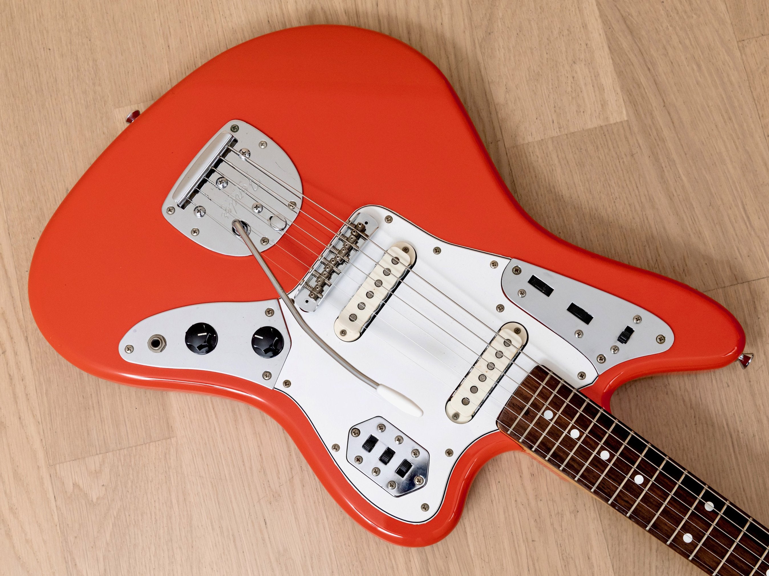 ☆お求めやすく価格改定☆ 最終値引き！【超美品】fender jaguar