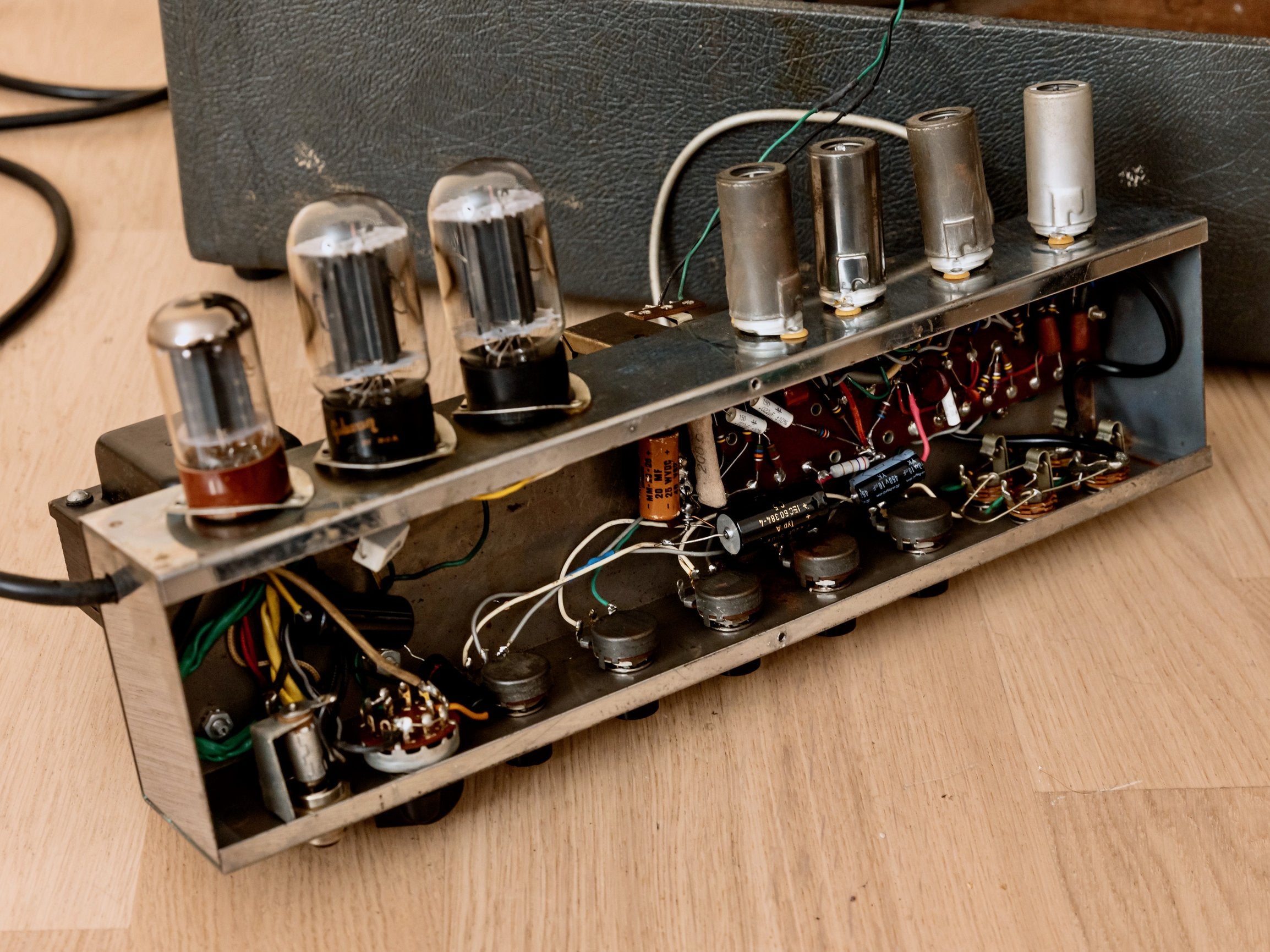 1961 Epiphone Deluxe EA-10RV Vintage 1x15 Tube Amp w/ Reverb & Jensen P15P, Gibson-Made