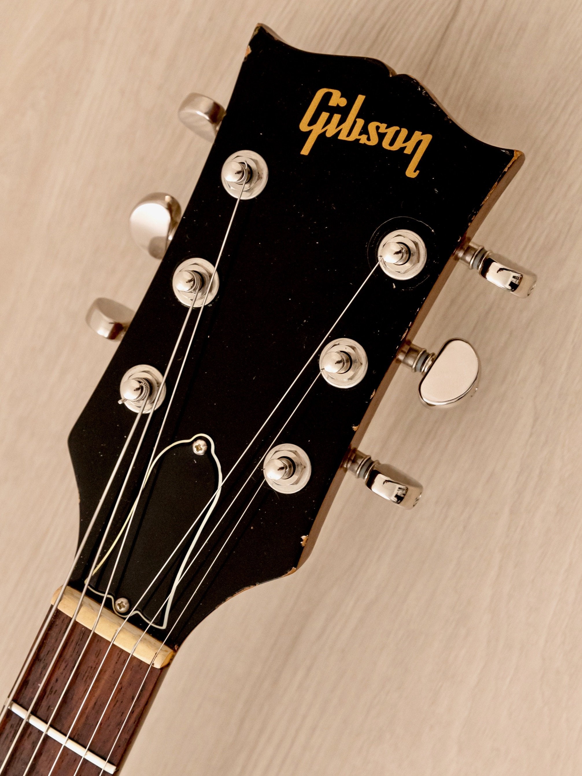 1972 Gibson SG-250 Vintage Electric Guitar Cherry Sunburst