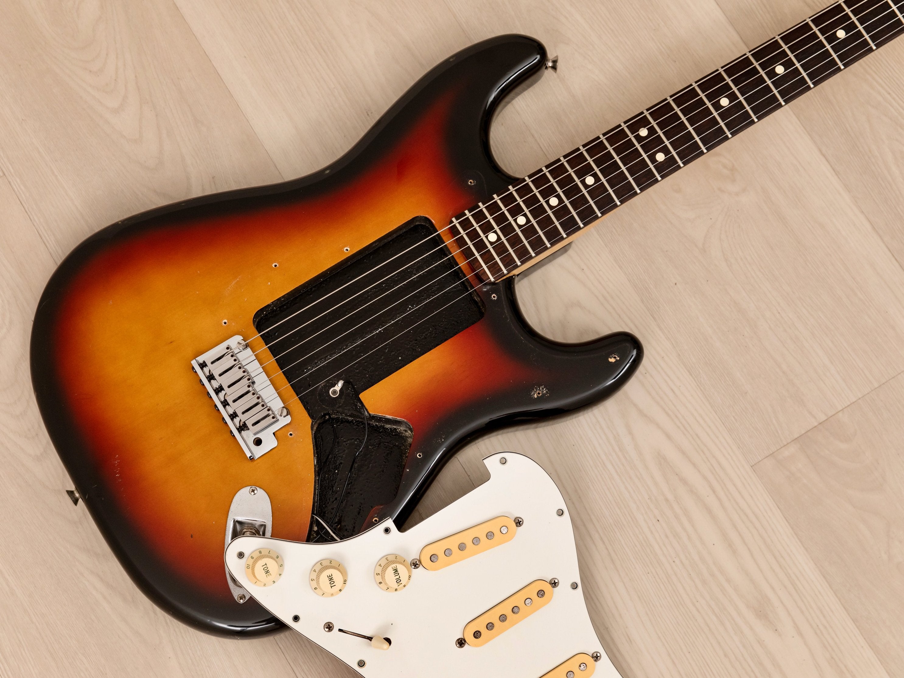 割引発見092H531G♪ Fender Japan Stratocaster ストラトキャスター ST-50 MADE IN JAPAN 中古 フェンダー