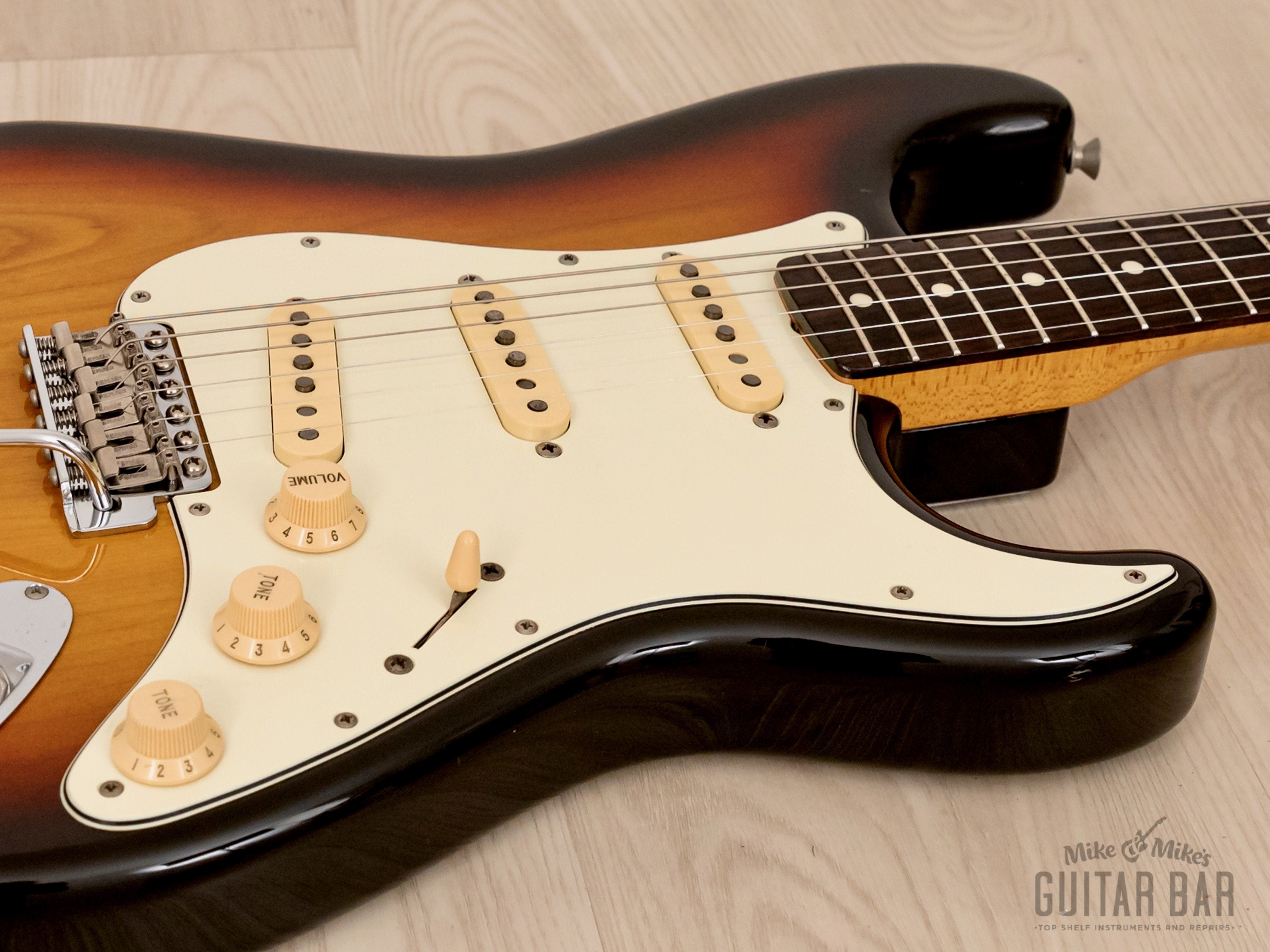 2009 Fender Stratocaster ‘62 Vintage Reissue ST62-US Sunburst w/ USA Pickups, Near-Mint, Japan MIJ