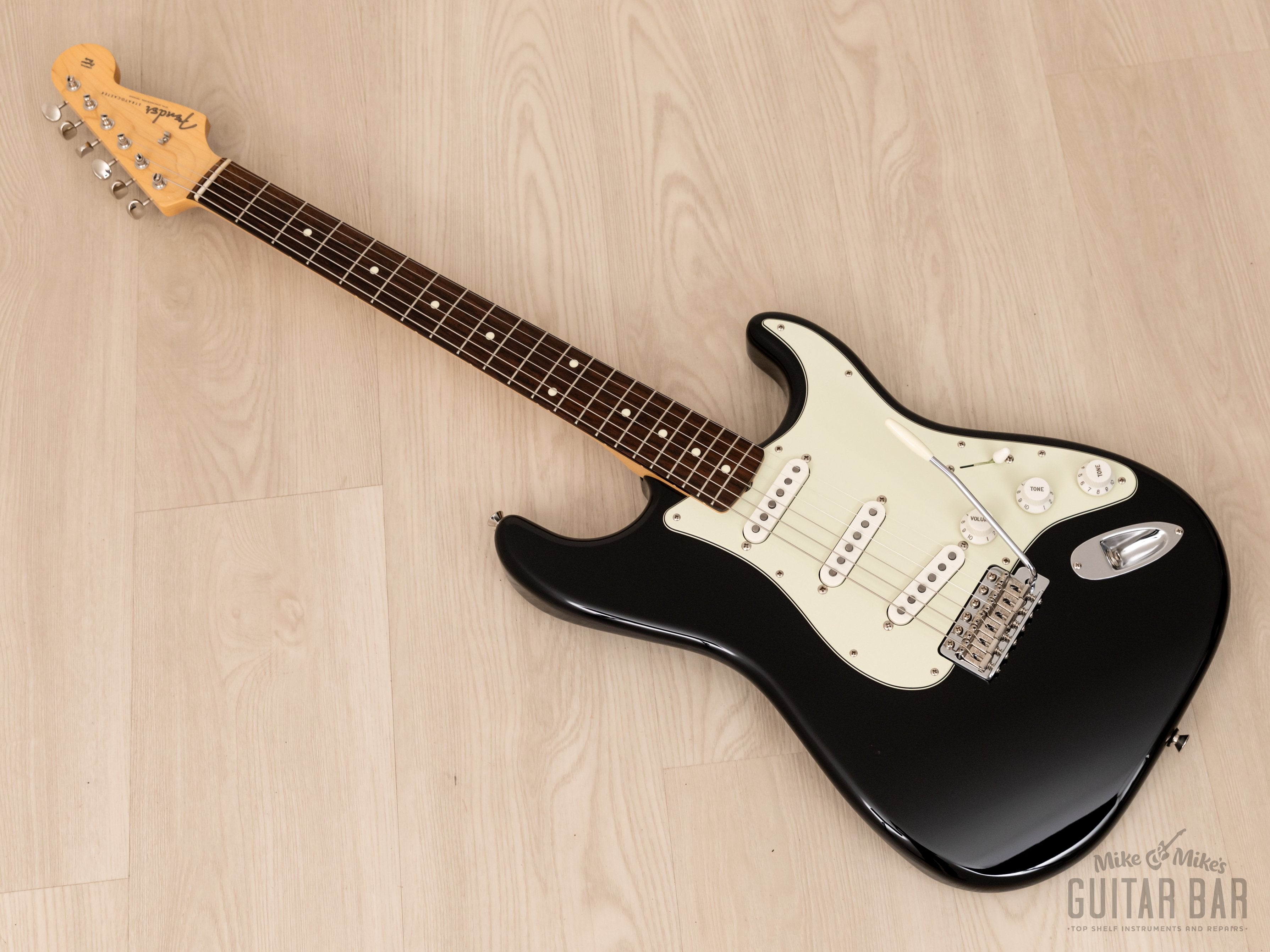 2022 Fender Traditional II 60s Stratocaster Black, Japan MIJ