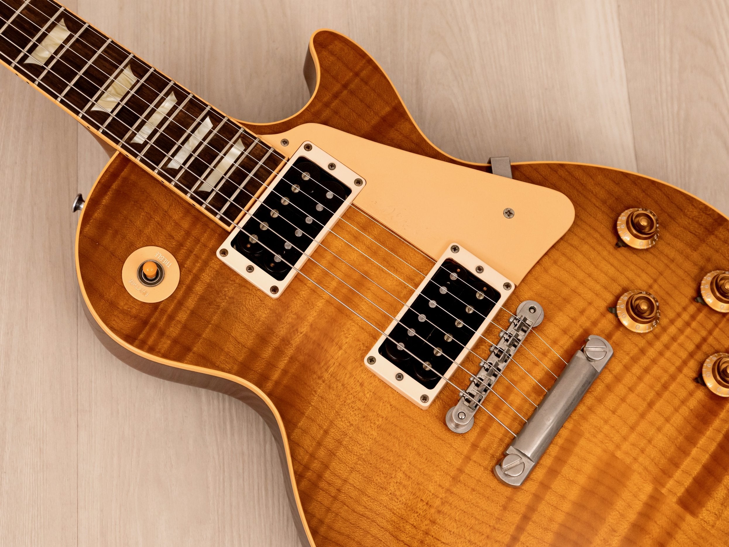 1994 Gibson Les Paul Classic Premium Plus Honey Burst Flame Top 100% Original w/ Case & Tags, Yamano