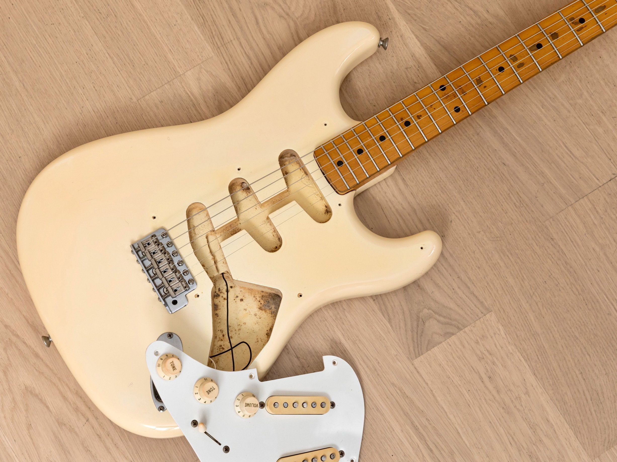 1982-83 Fender '57 Stratocaster JV Olympic White, ST57-65 w/ USA Fullerton  Pickups, Japan MIJ Fujigen