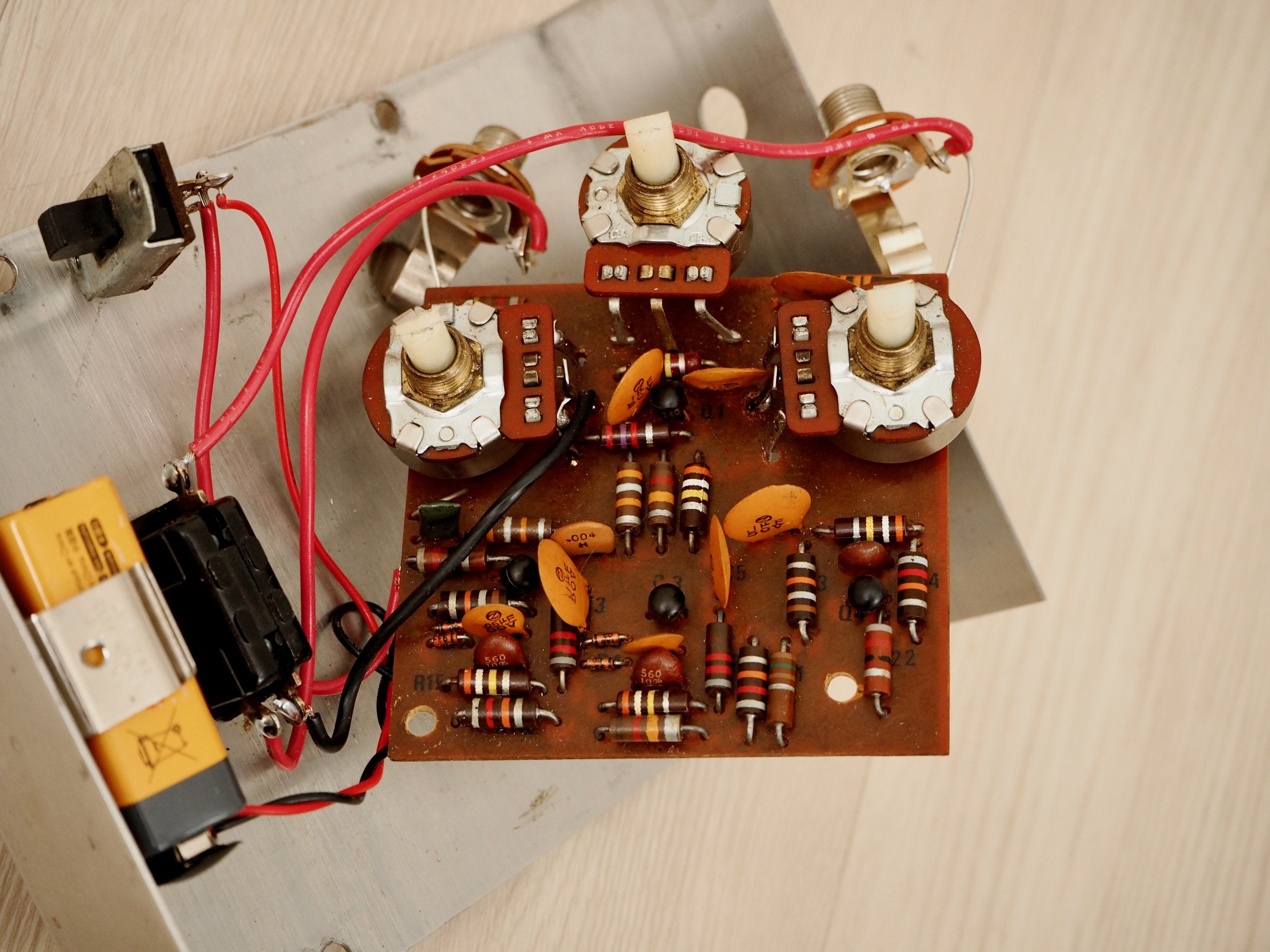 1972 Electro Harmonix Big Muff Triangle V1 Vintage Fuzz Guitar Effects Pedal, Fairchild FS37000 Transistors