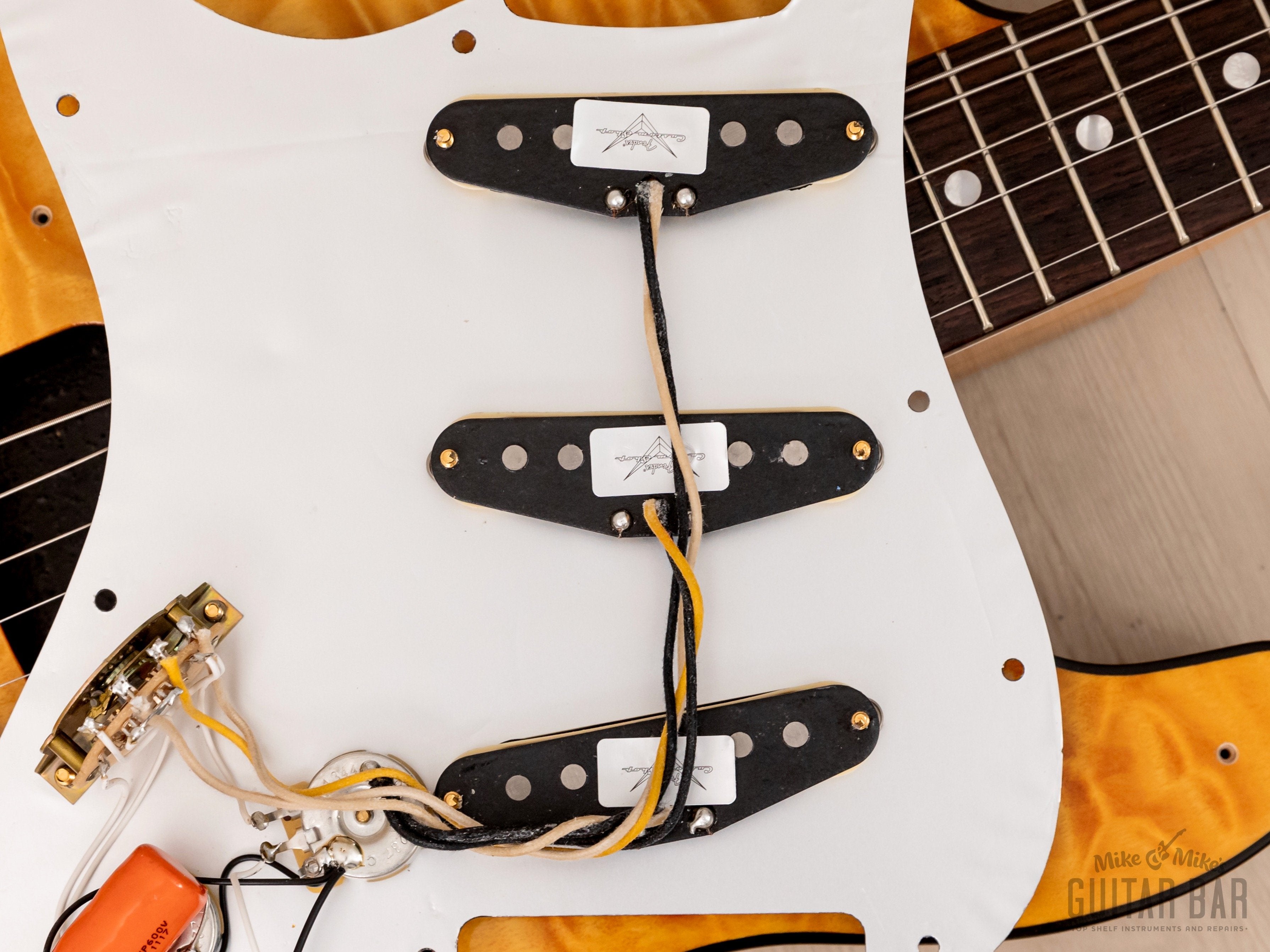 2023 Fender Made in Japan Limited 2023 Flagship Tokyo Gold Stratocaster, Mint w/ Case, Tags, COA