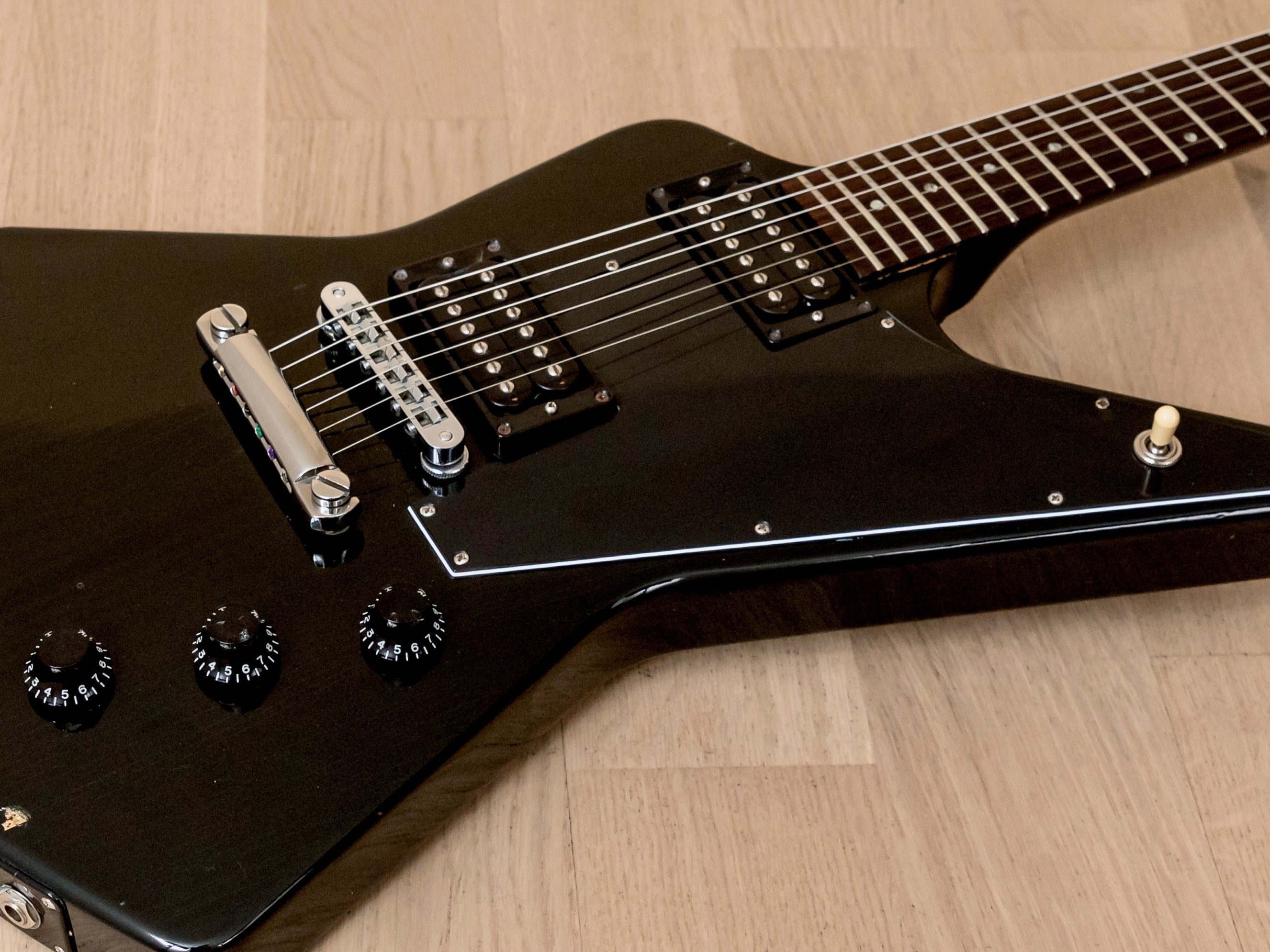 1983 Gibson Explorer Vintage Guitar Ebony, 50s-Style Controls w/ Dirty Fingers & Case
