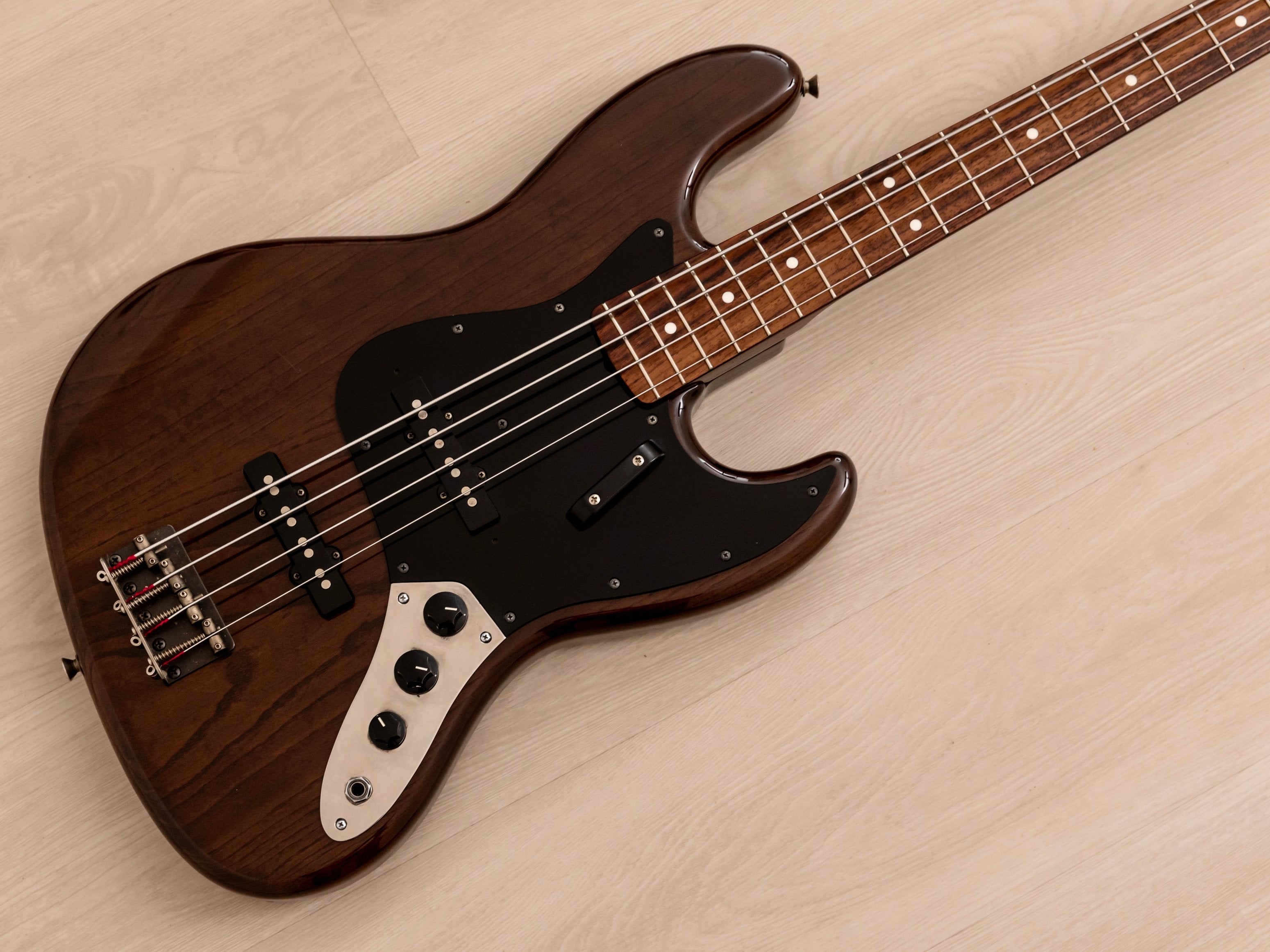 2014 Fender Jazz Bass '62 Vintage Reissue JB62-WAL Walnut, Japan