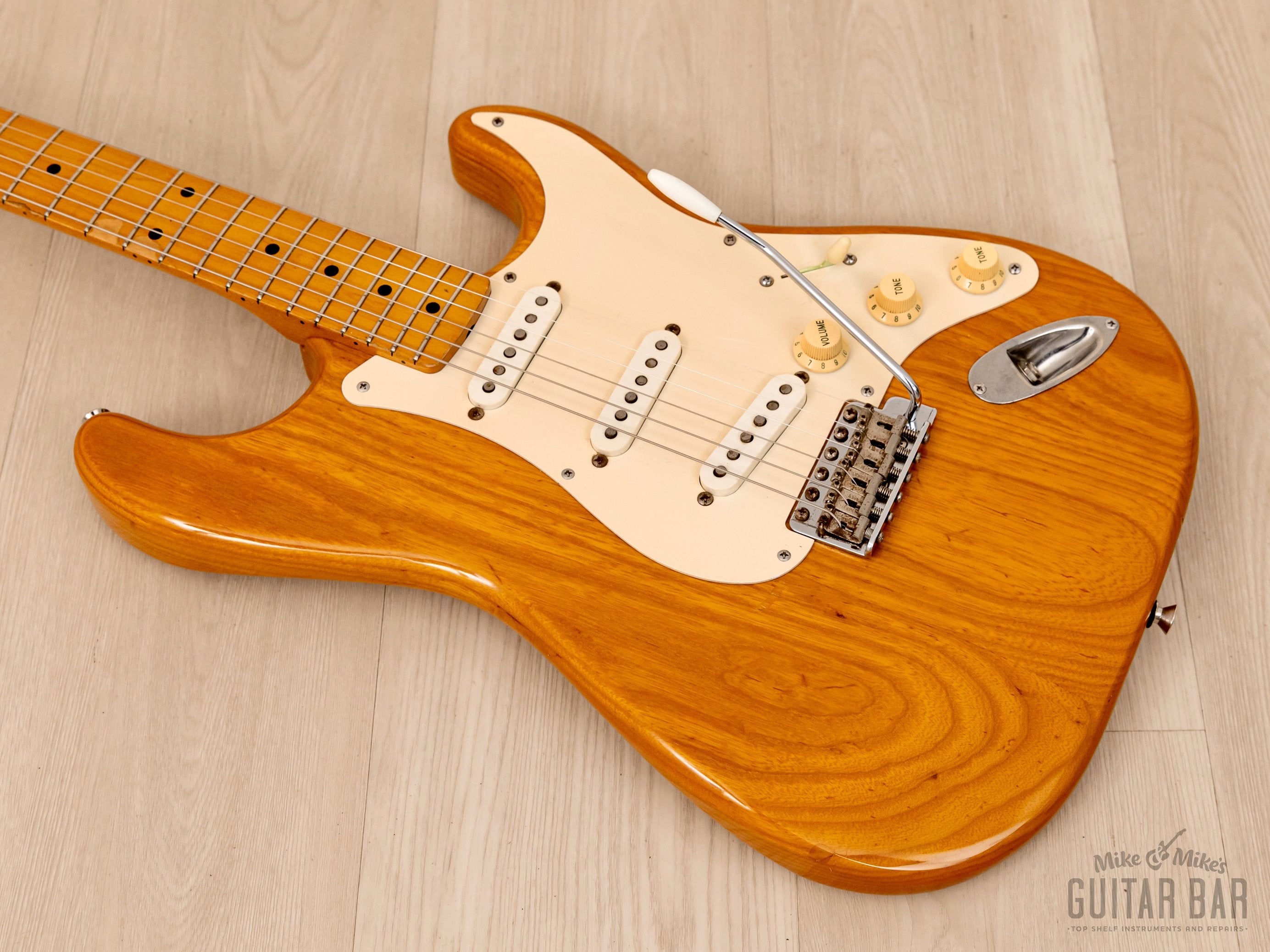 1993 Fender Custom Edition '54 Stratocaster ST54-75RV, USA Pickups, Lacquer Finish & Tweed Case, Japan MIJ