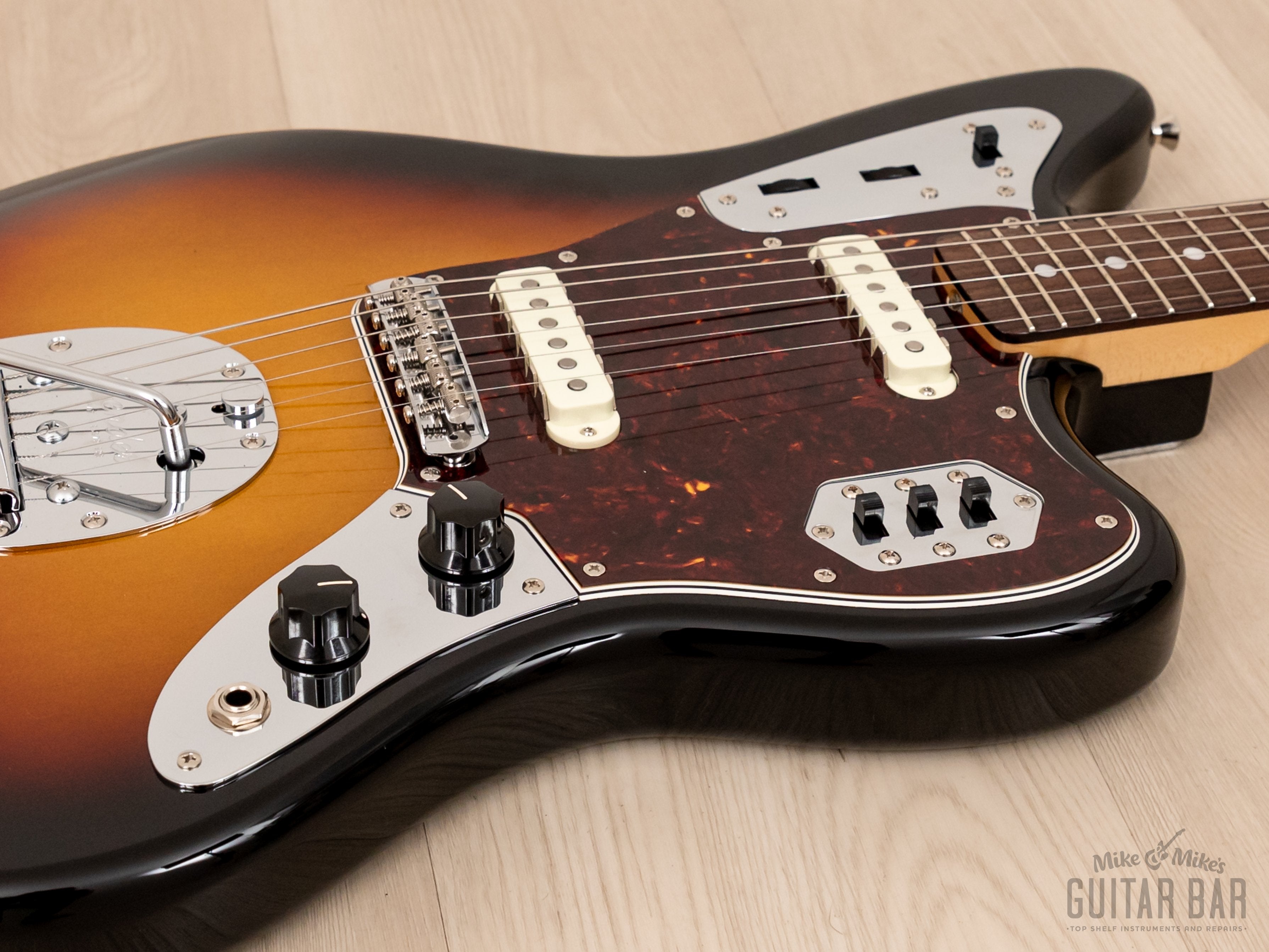 2023 Fender Traditional II 60s Jaguar Offset Guitar Sunburst Mint Condition, Japan MIJ