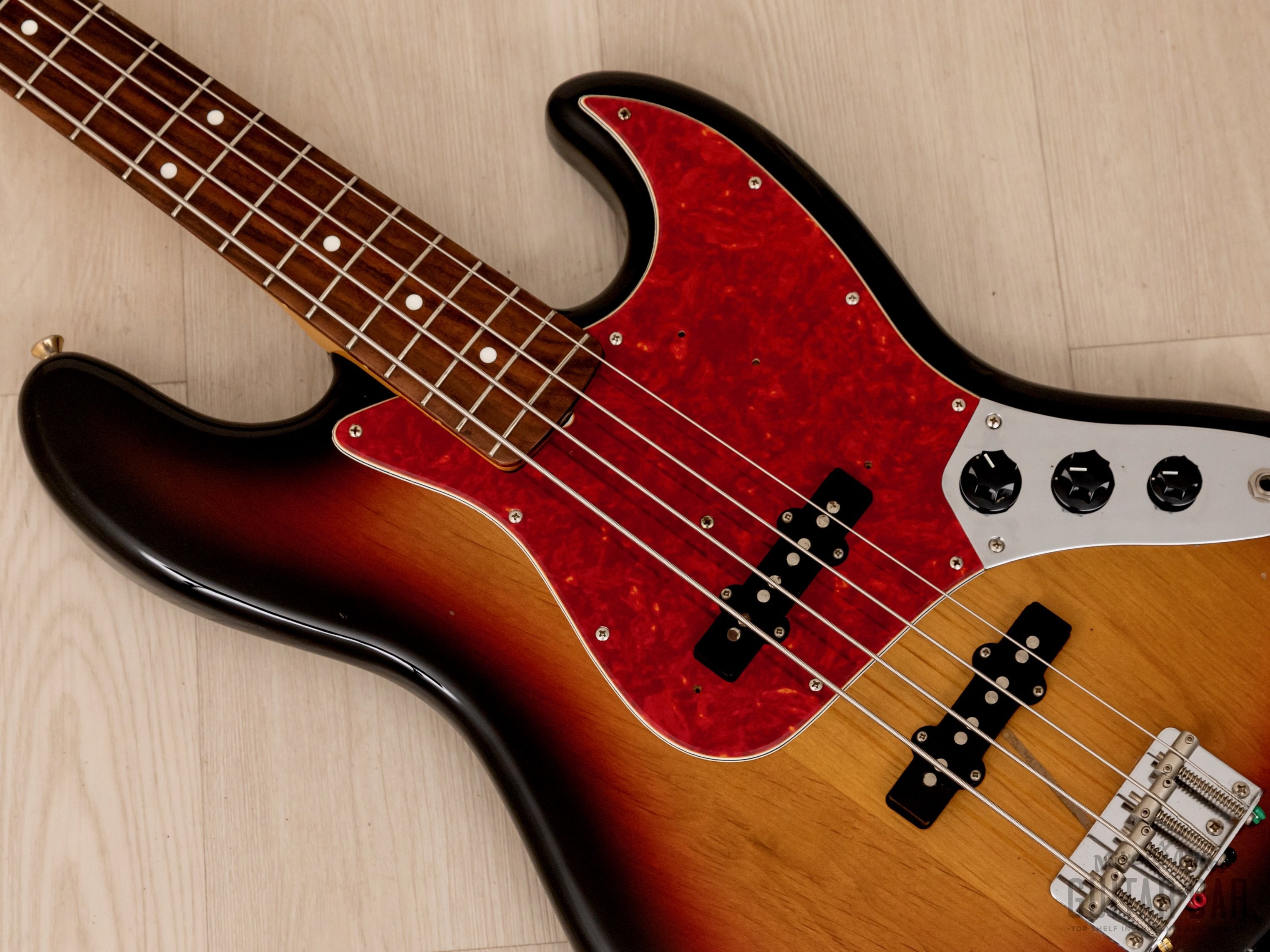 2000 Fender Jazz Bass ‘62 Vintage Reissue JB62-58 Sunburst w/ Case, Japan CIJ