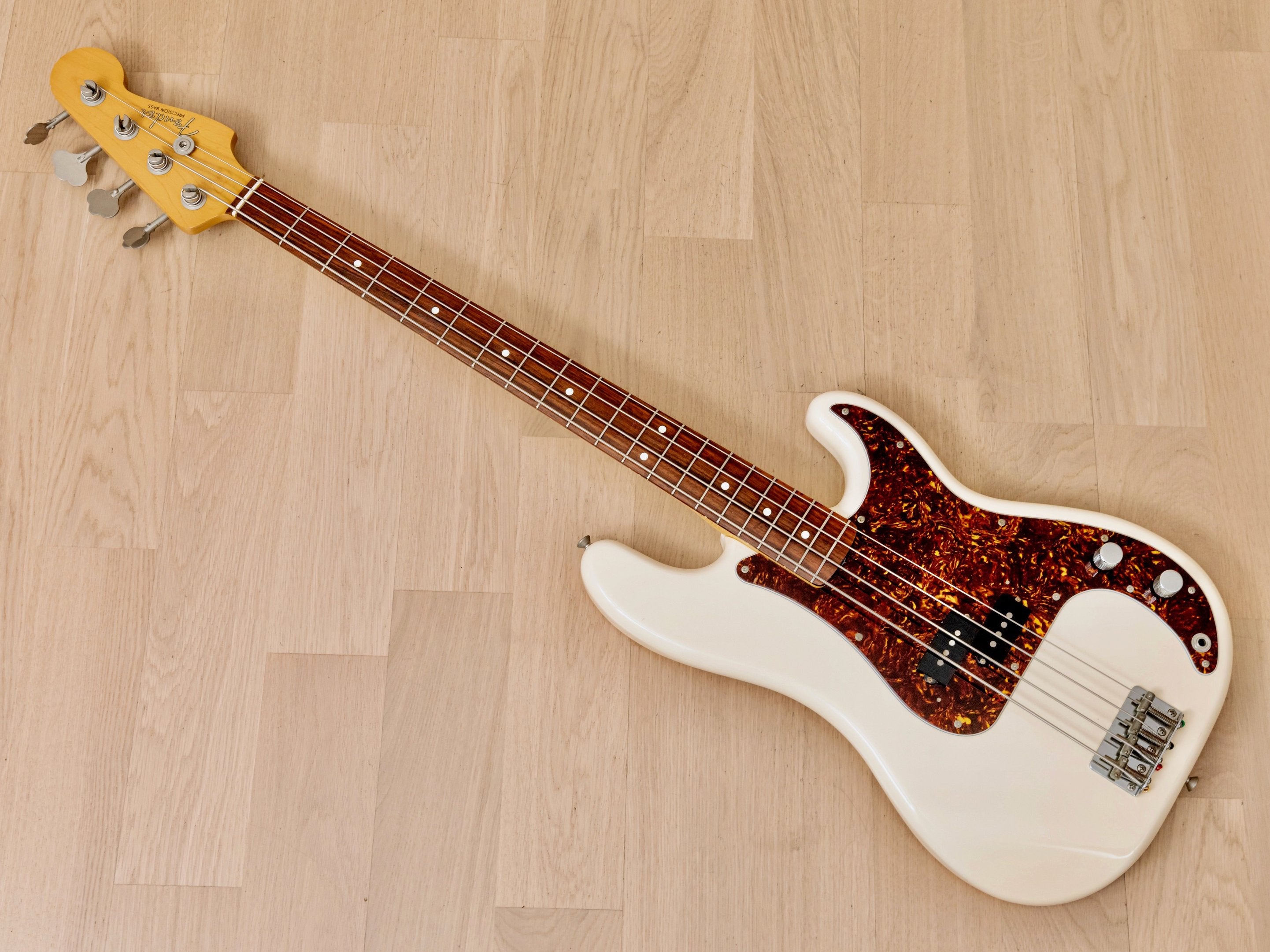 1984 Fender Precision Bass '62 Vintage Reissue JV PB62-75 Olympic White Near-Mint, Japan MIJ Fujigen