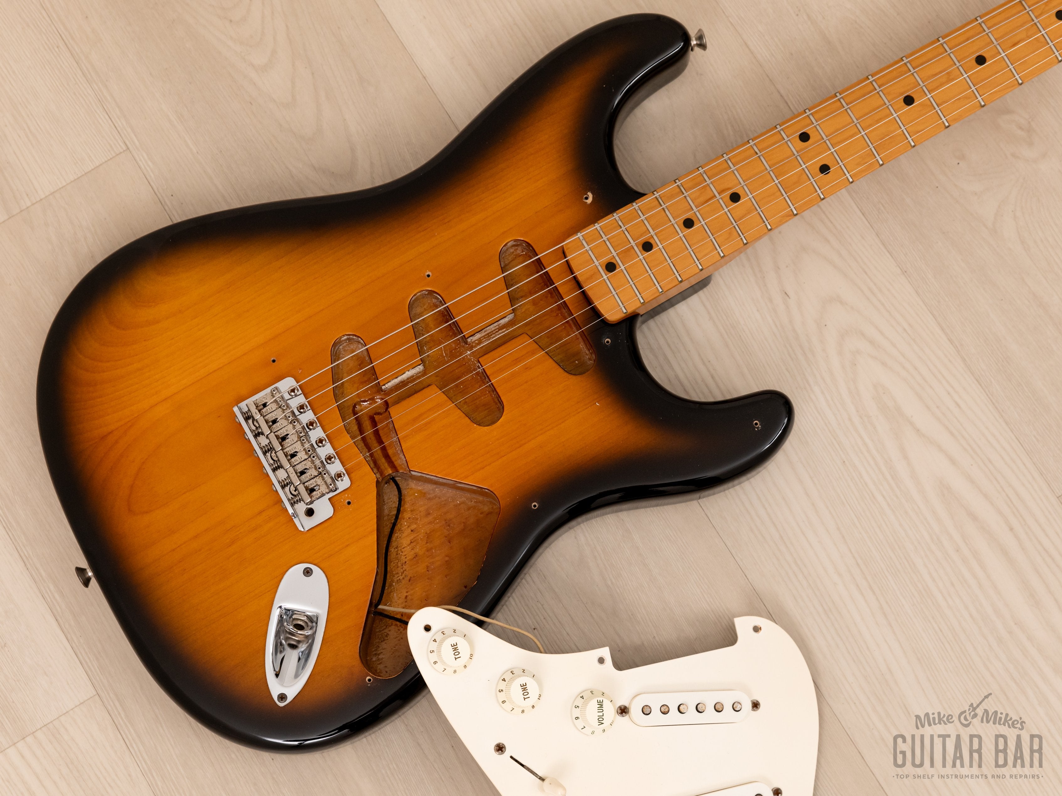 1994 Fender American Vintage '57 Stratocaster Sunburst Near-Mint w/ Hangtags, Case