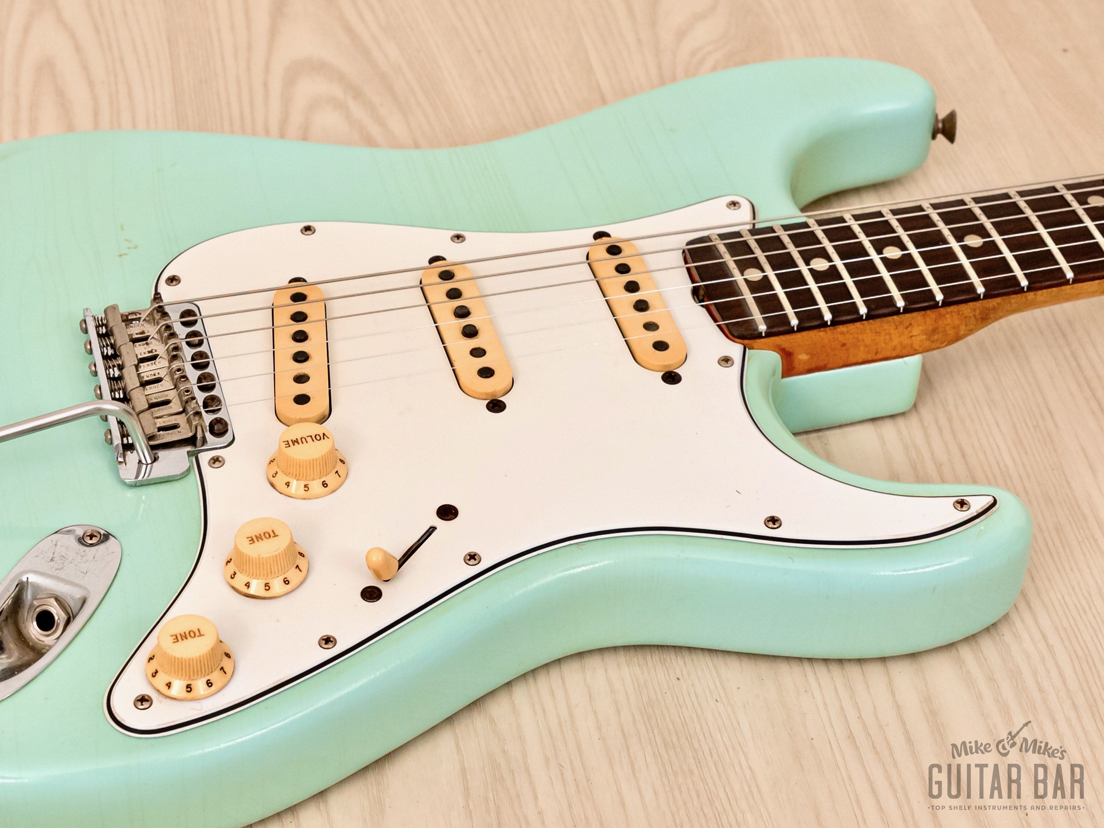 1965 Fender Stratocaster Vintage Electric Guitar Sonic Blue w/ Case