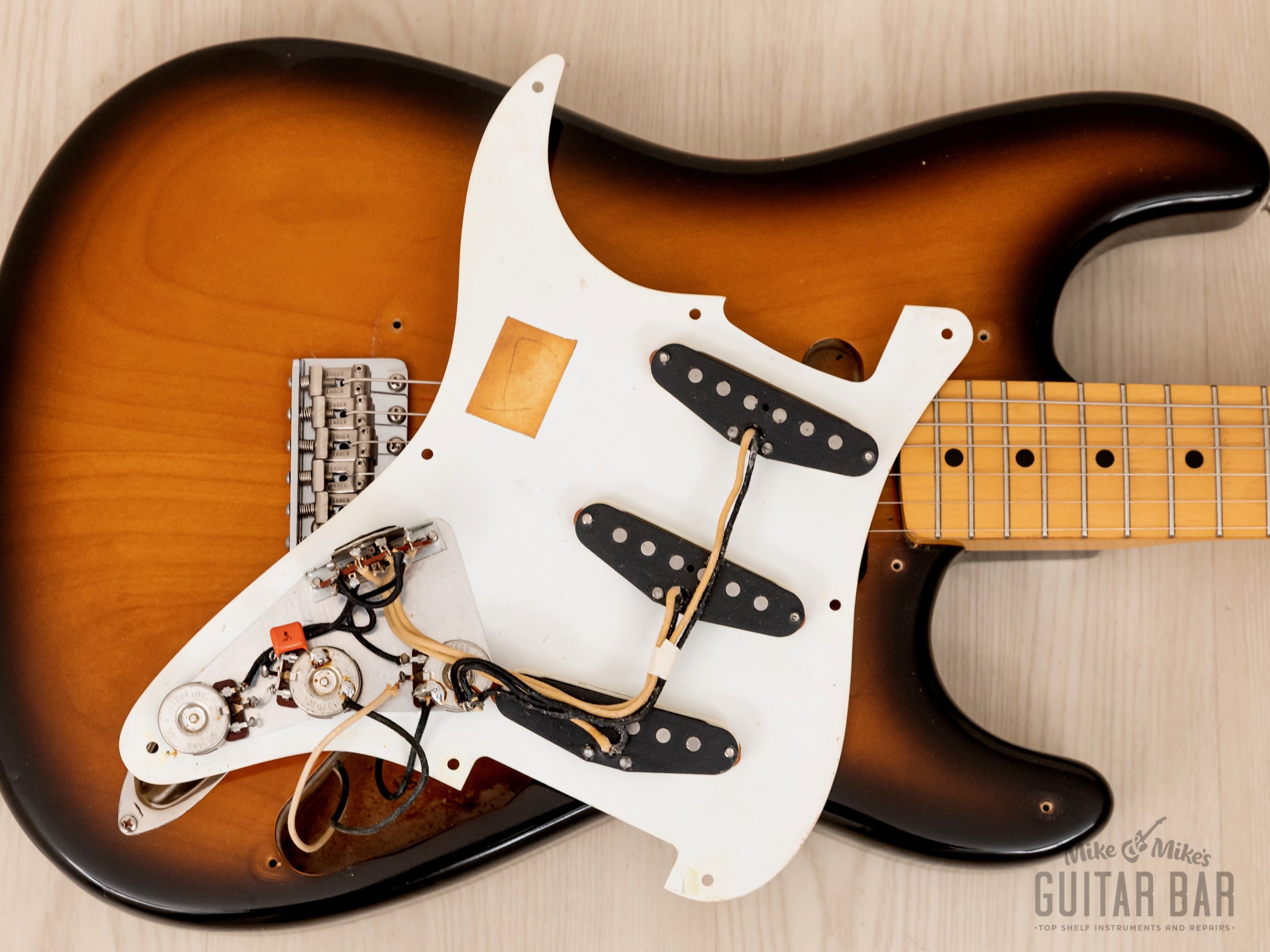 1991 Fender '54 Stratocaster ST54-900 Sunburst Lacquer w/ American Vintage  Pickups, Japan MIJ Fujigen ST54-115