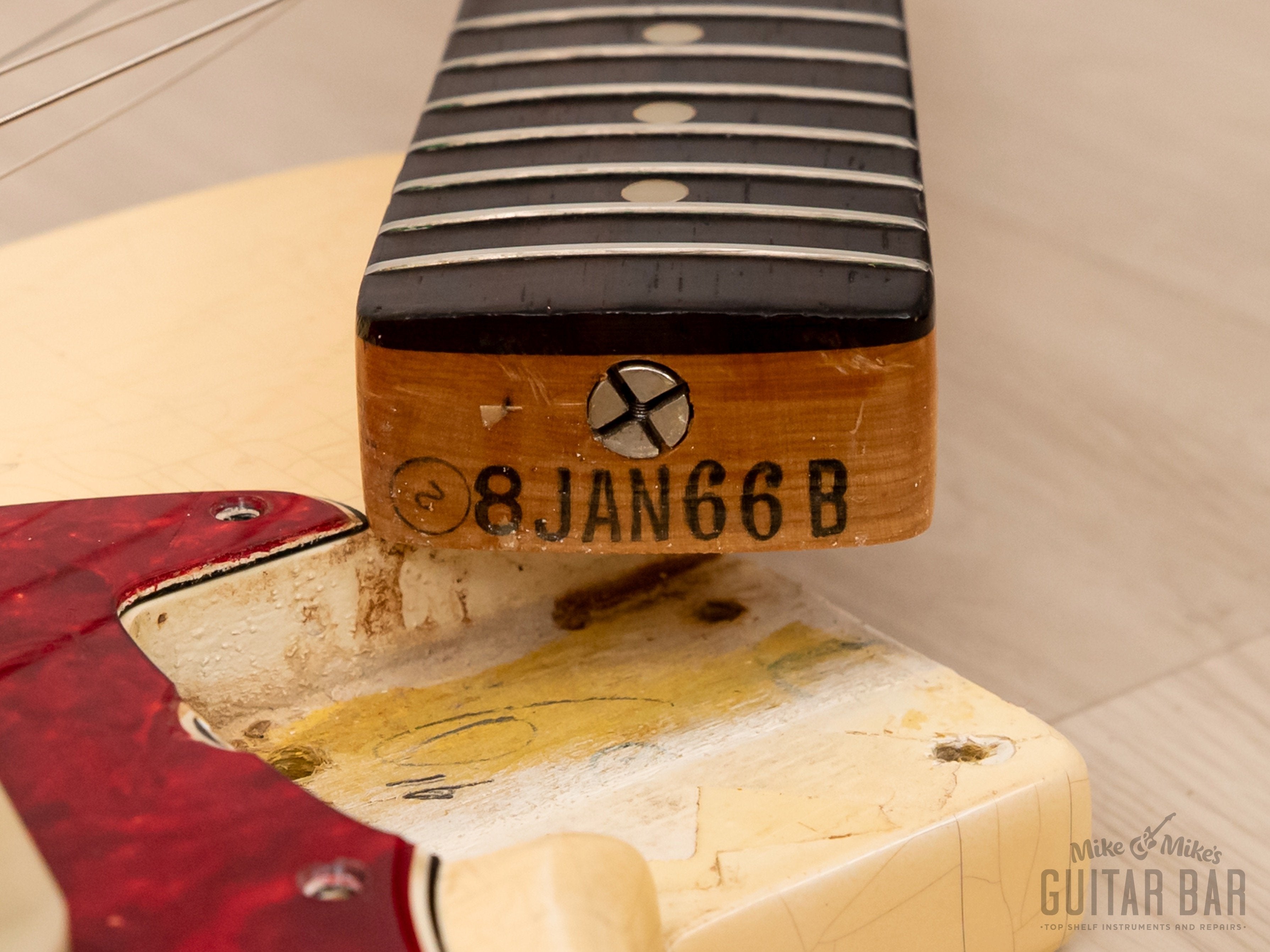 1966 Fender Mustang Vintage Guitar Olympic White 100% Original, Slab Board w/ Case