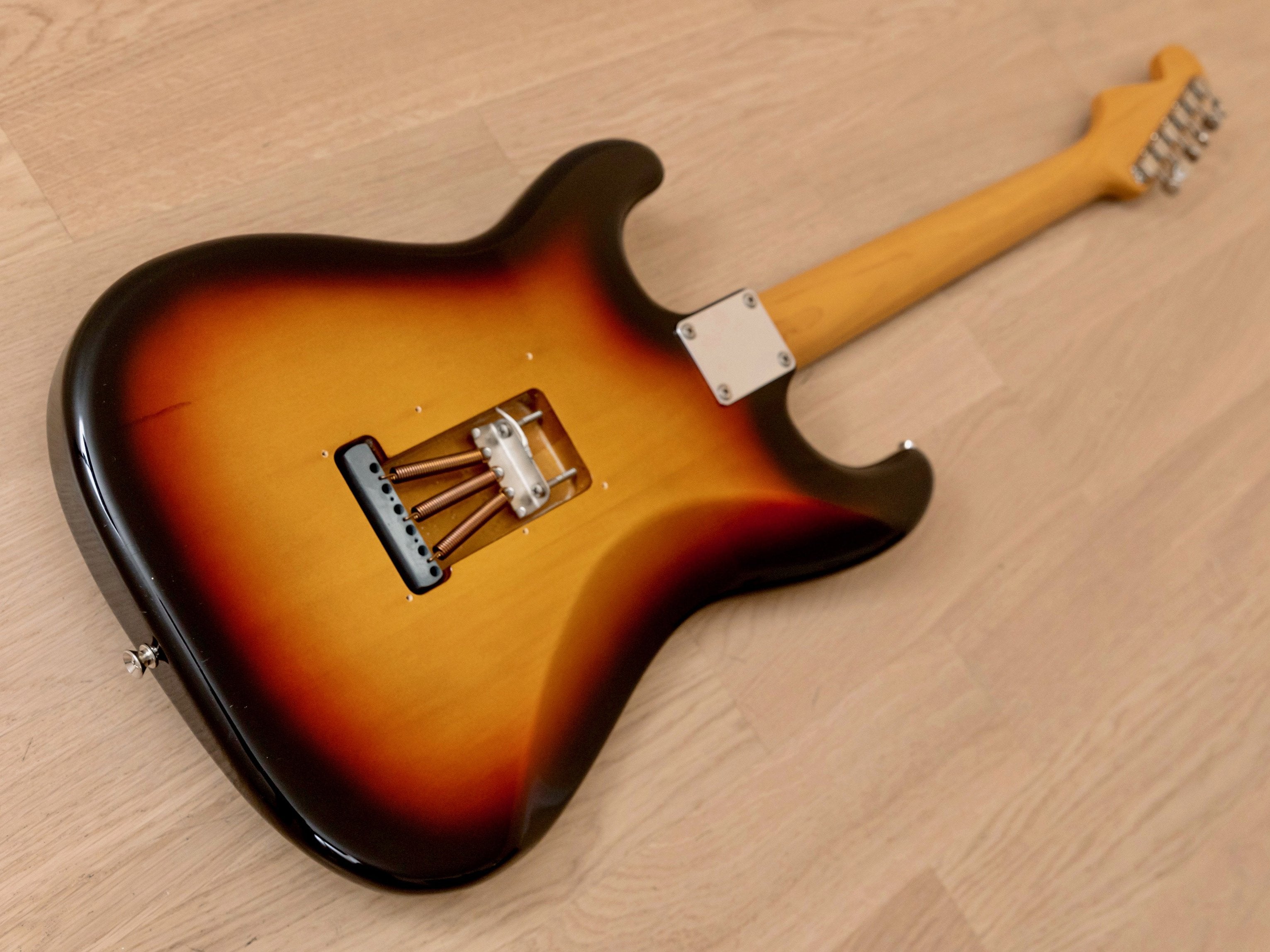 2004 Fender Stratocaster '62 Vintage Reissue ST62-58 Sunburst, Japan CIJ