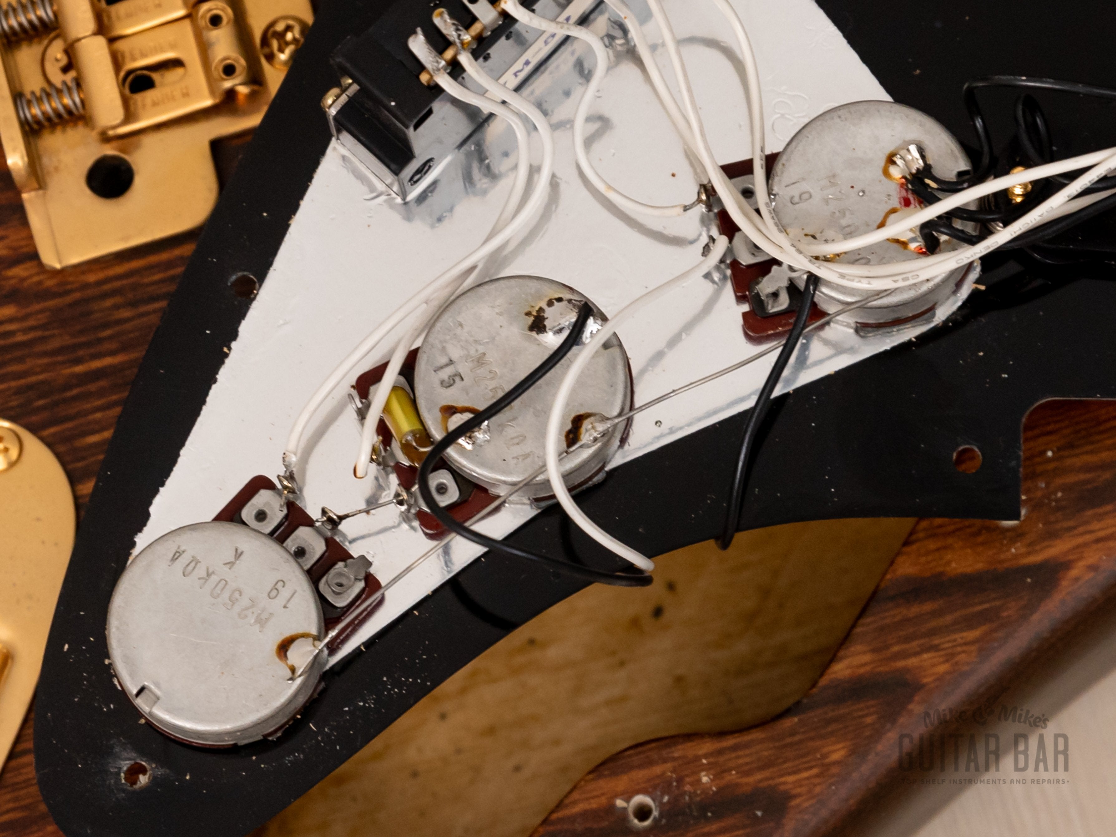 1991 Fender Stratocaster Order Made Walnut Satin Nitro Lacquer w/ Gold Hardware, Japan MIJ Fujigen