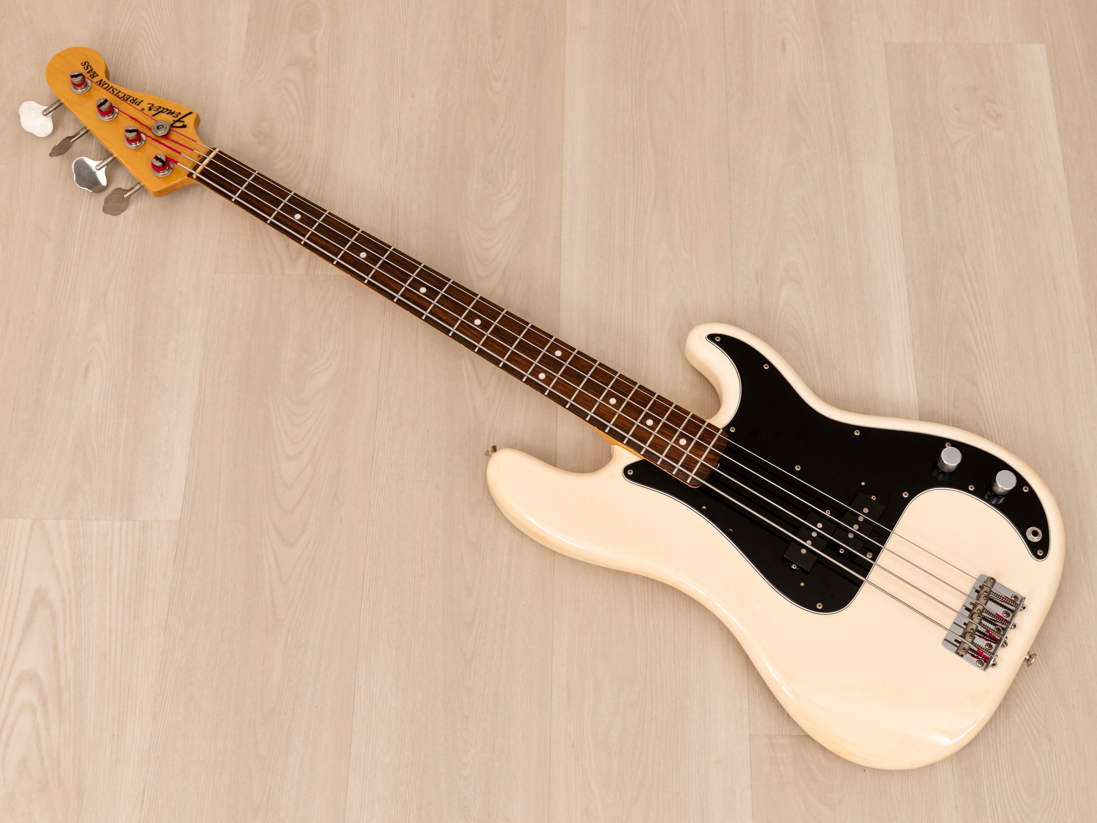 2004 Fender Precision Bass '70 Vintage Reissue PB70-70US Olympic White, Japan CIJ