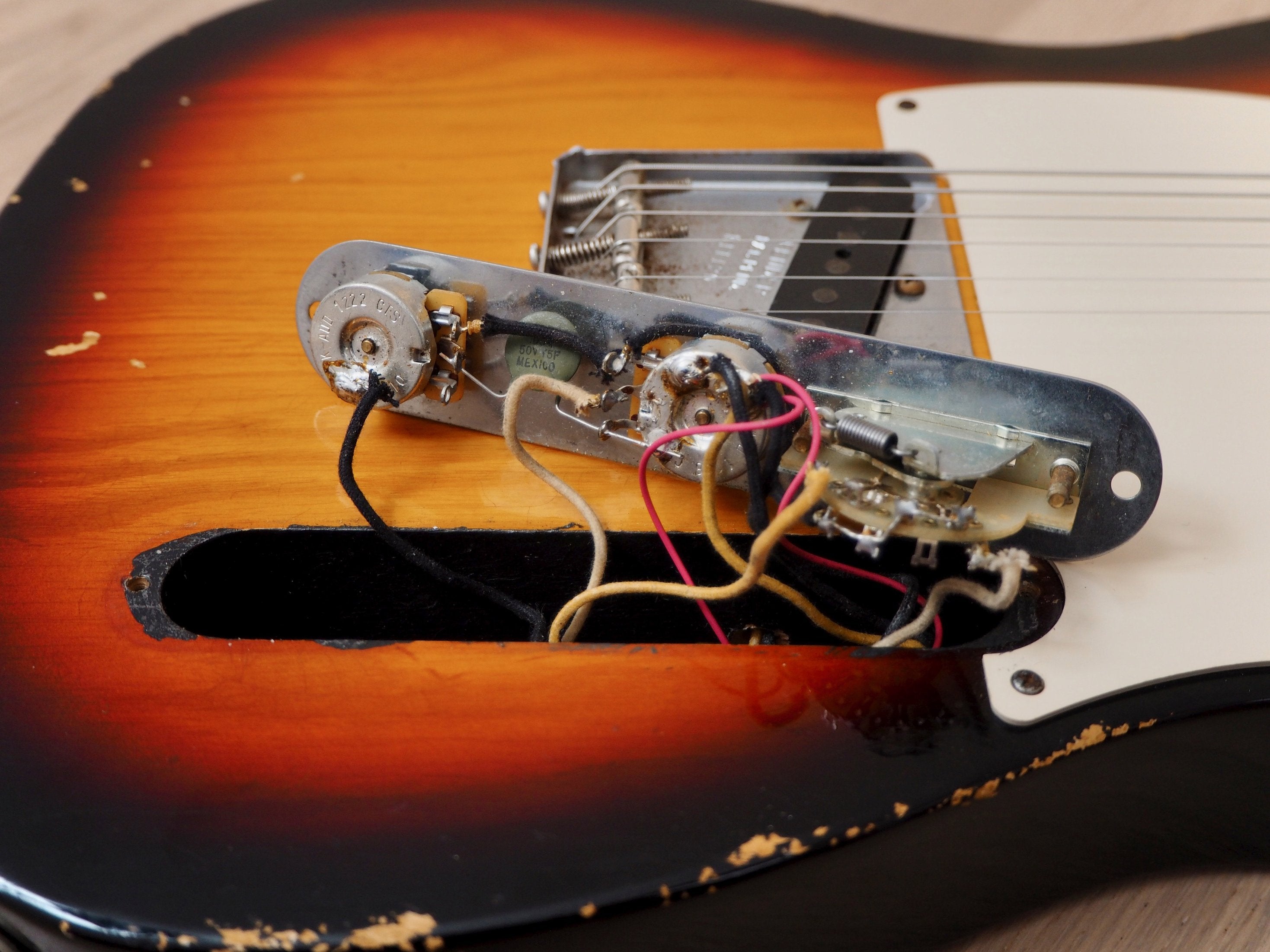 2012 Fender Custom Shop '58 Telecaster Relic Sunburst Ash Body w/ Tweed Case, Tags & COA